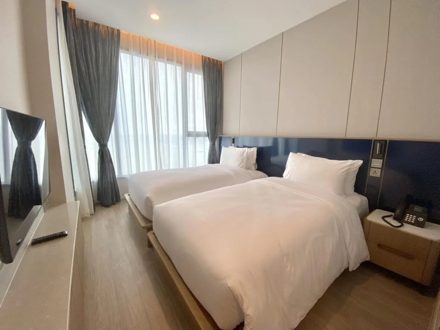 One-Bedroom Twin Suite in S Sriracha Hotel & Residence