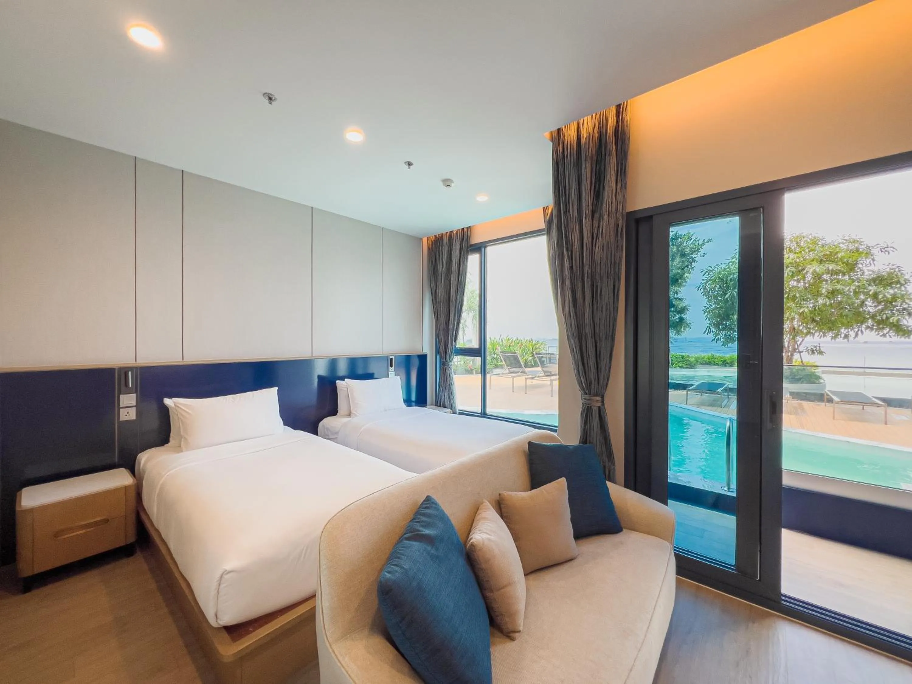 Deluxe Twin Room with Pool Access in S Sriracha Hotel & Residence