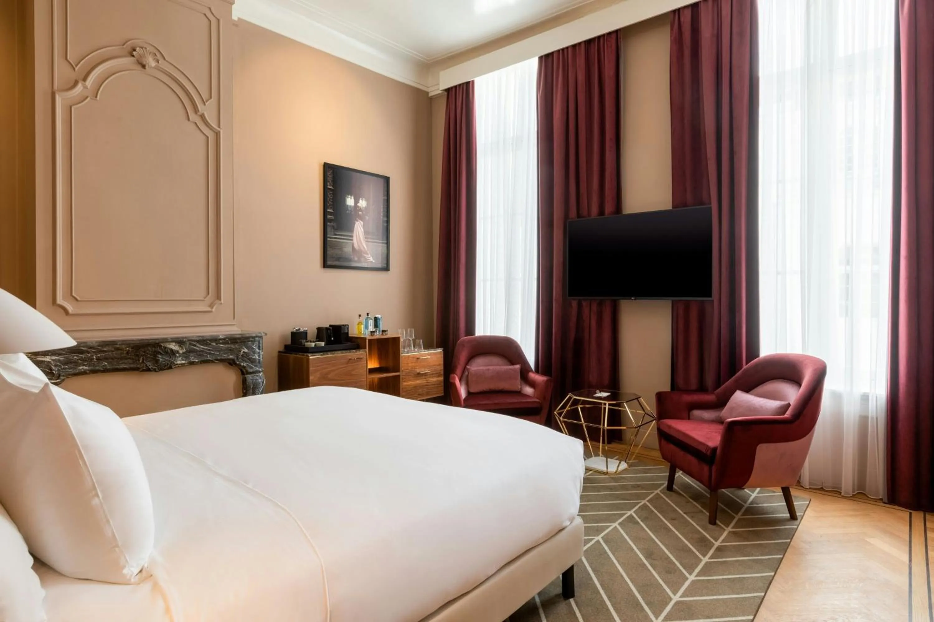 Sapphire Deluxe Room in Sapphire House Antwerp, Autograph Collection