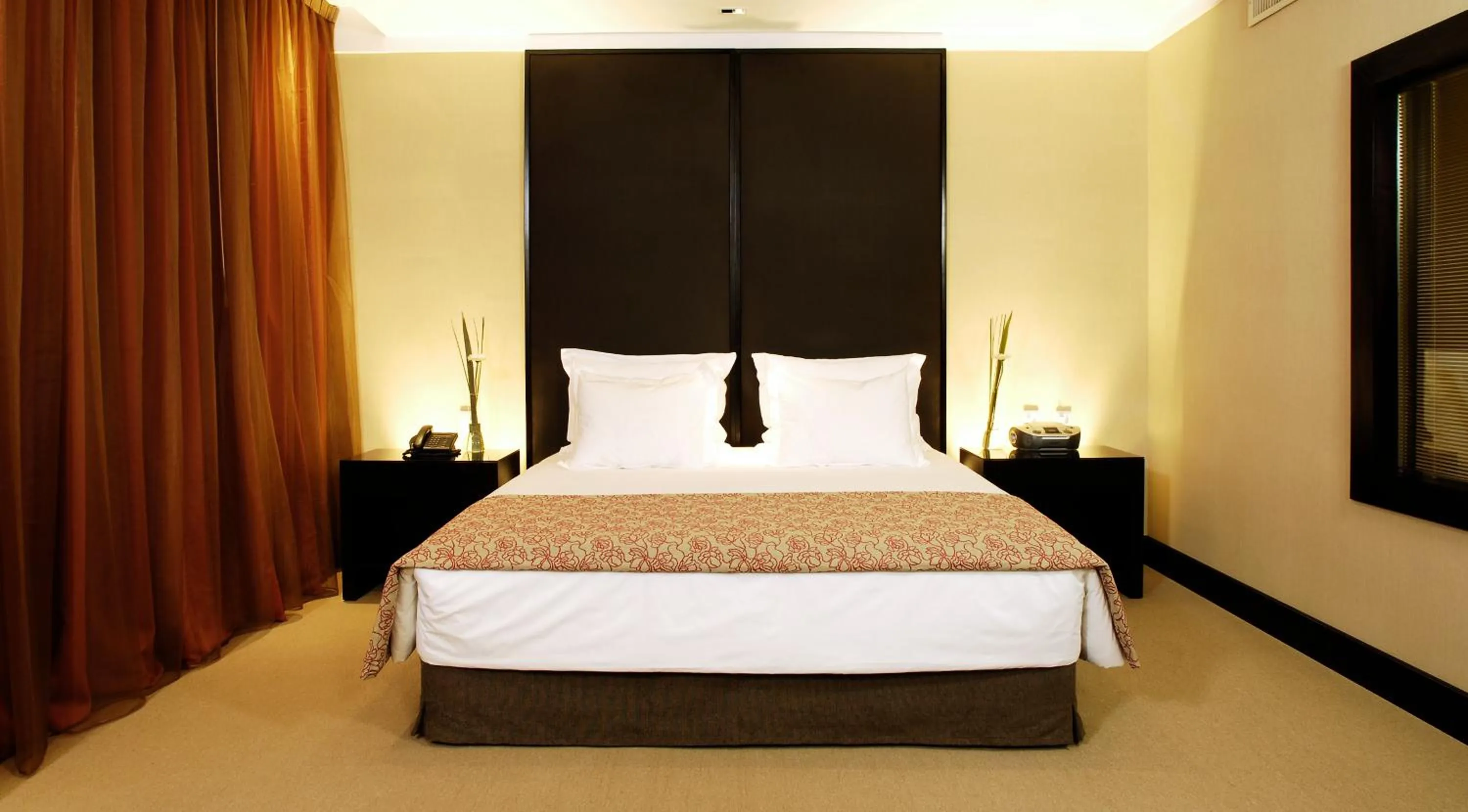 Standard King Room in Hotel Casino Magic