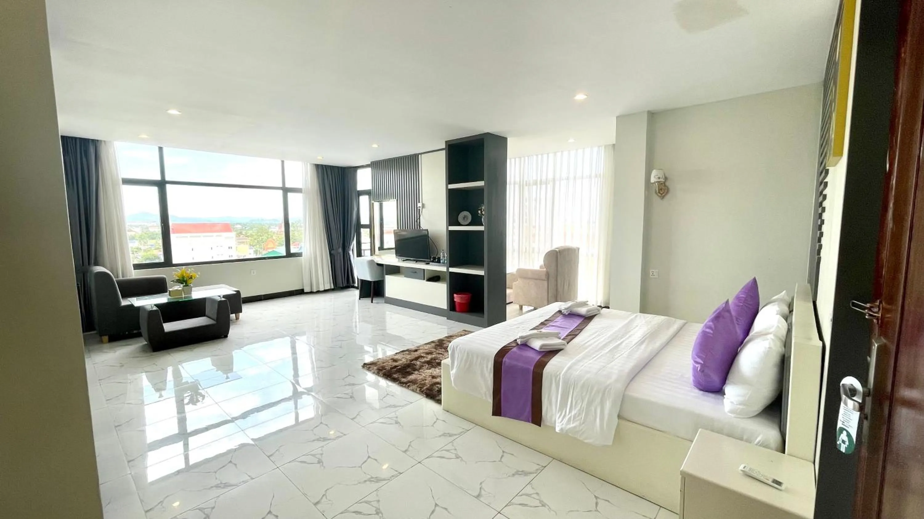 Junior Suite in Kampot Sunny Hotel