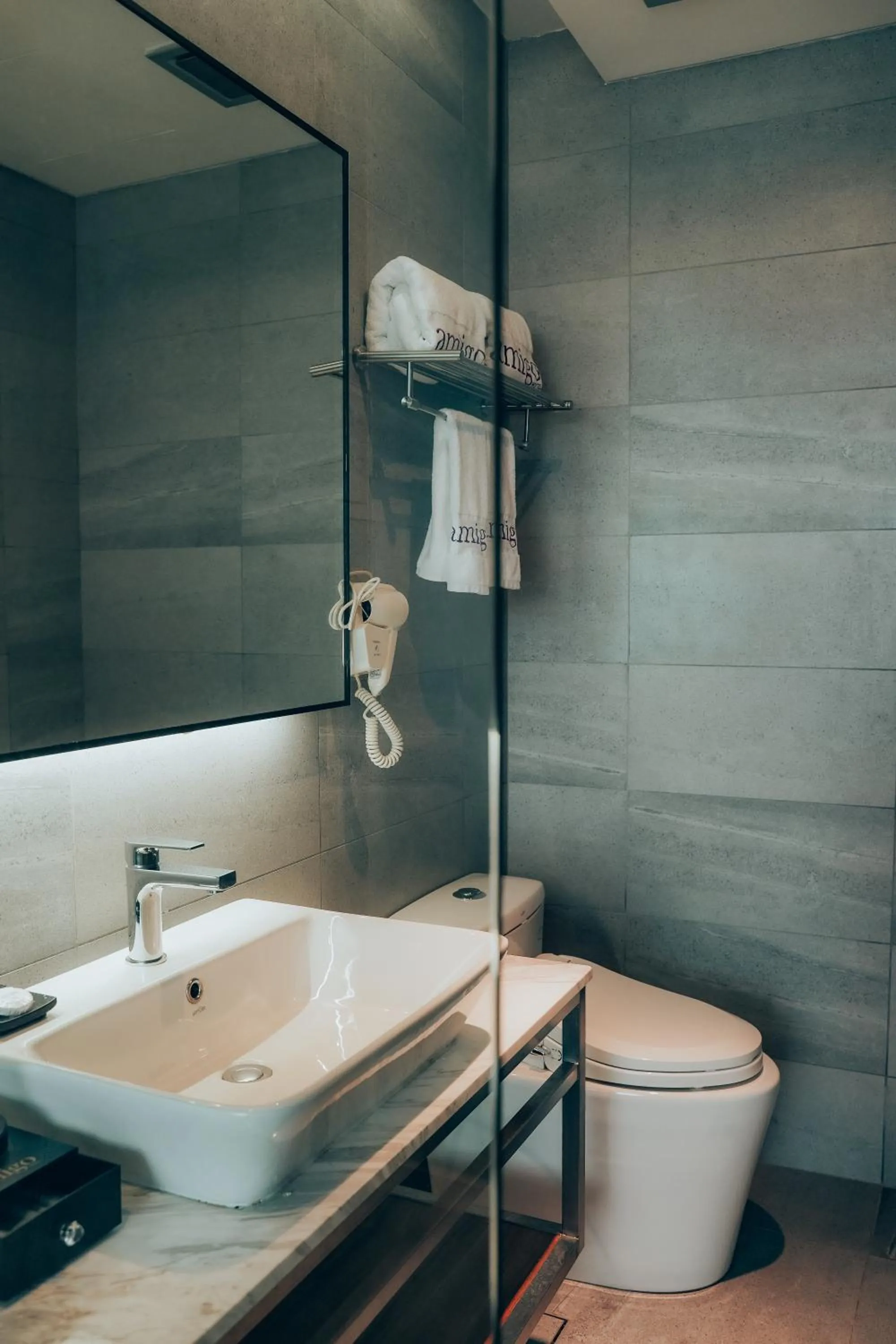 Deluxe King Room in Amigo Hotel Bintulu