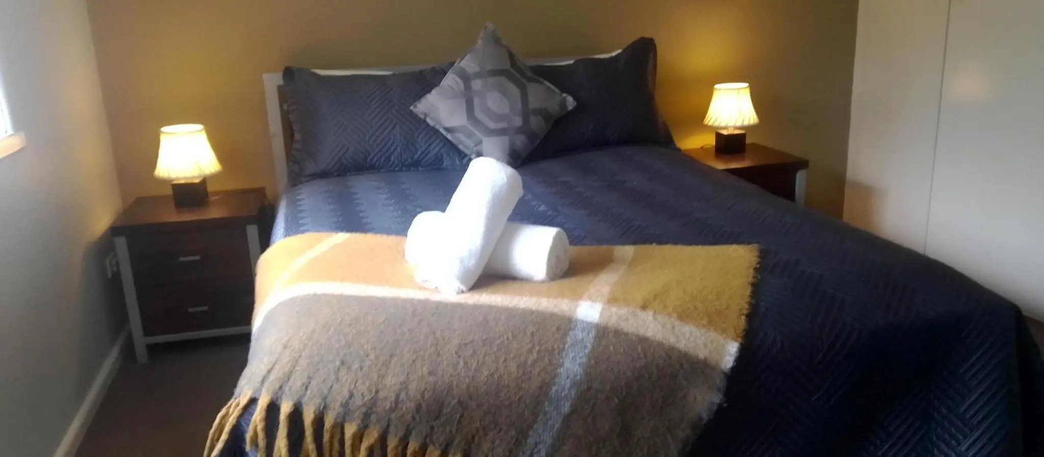 Two-Bedroom Apartment in Cedar Lodge Motel