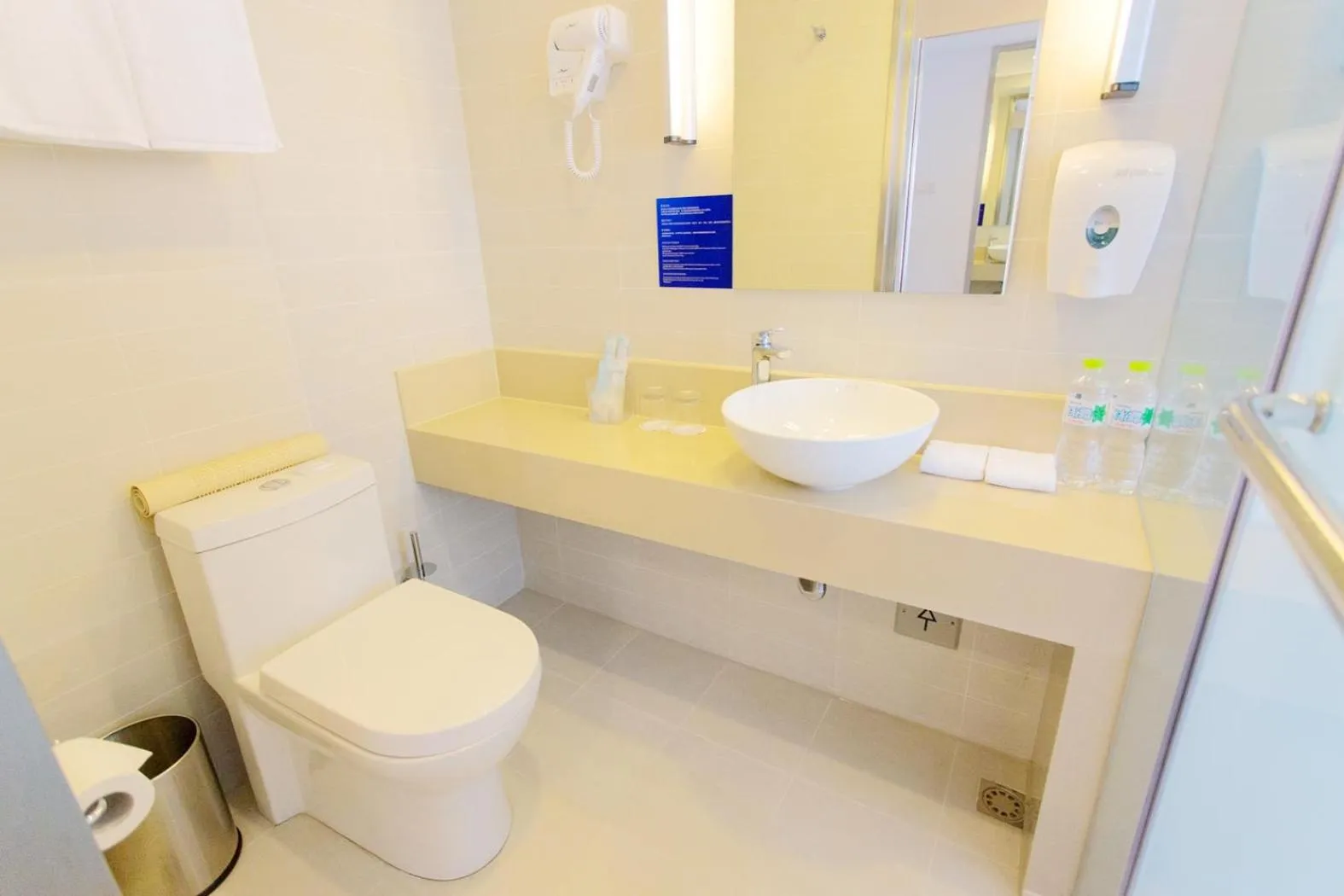 Standard Queen Room - Smoking in Holiday Inn Express Changzhou Centre by IHG