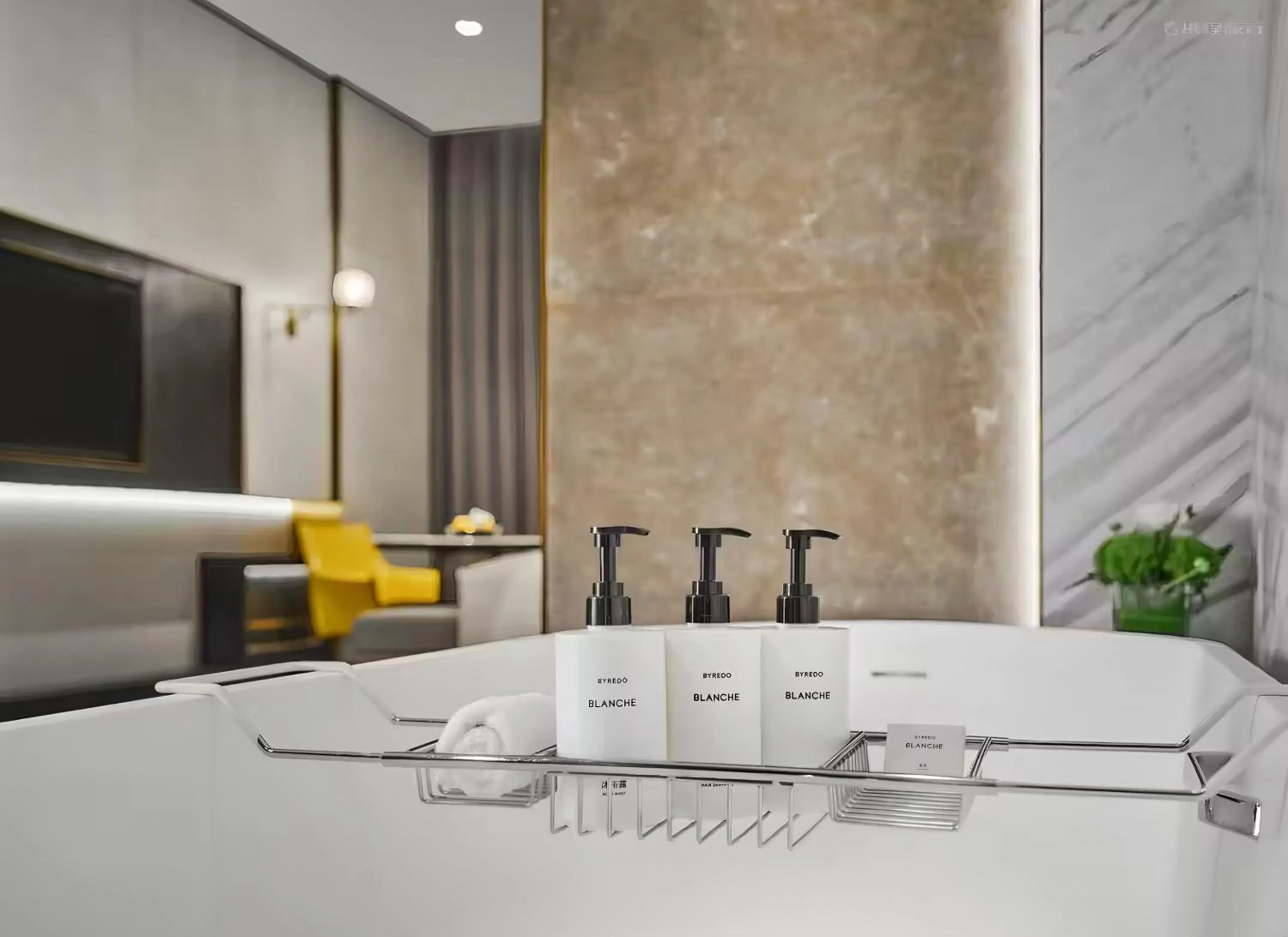 Premium King Room with River View in The Azure Ningbo, Vignette Collection