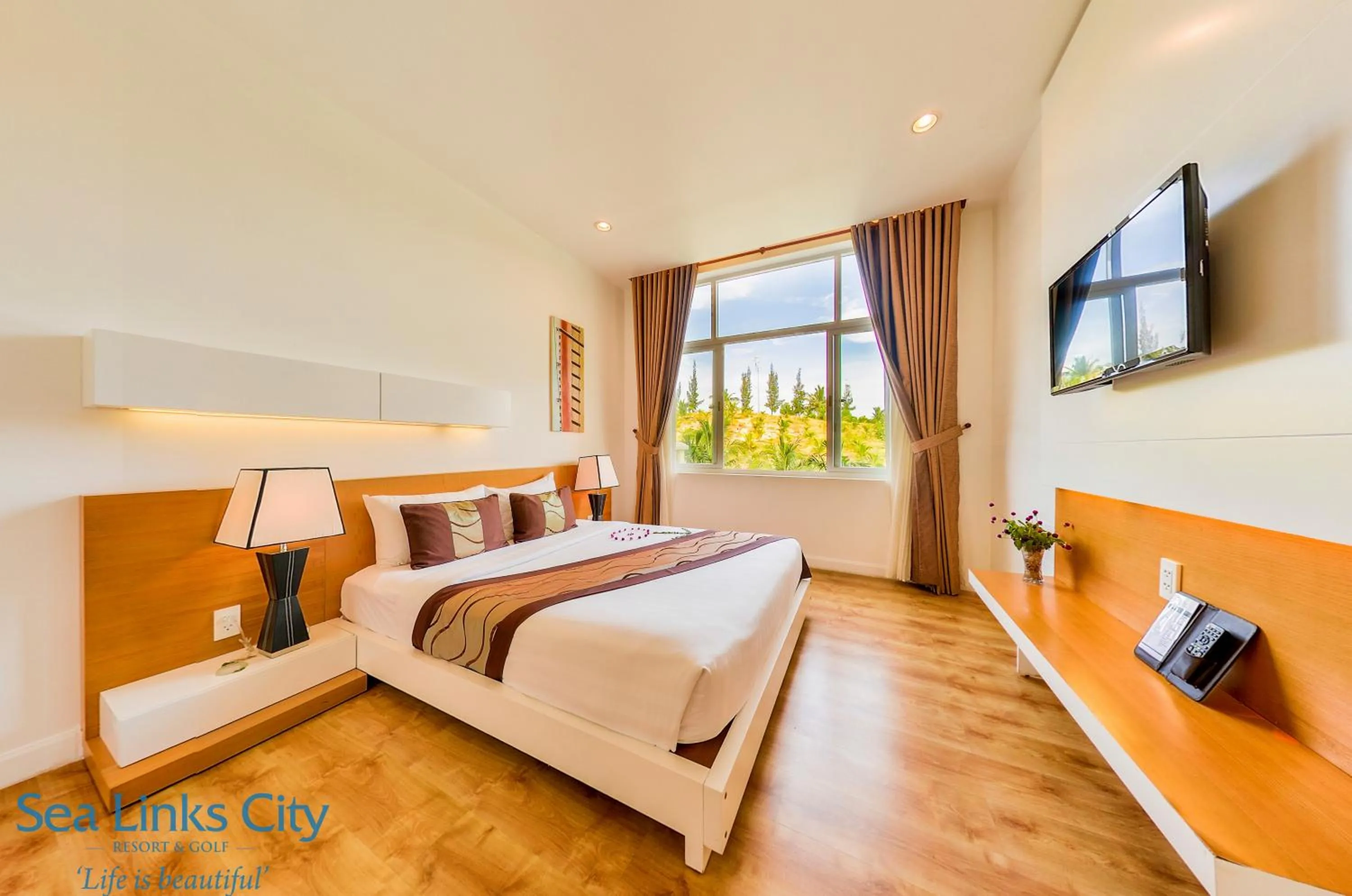 One-Bedroom Apartment with Garden View in Ocean Vista