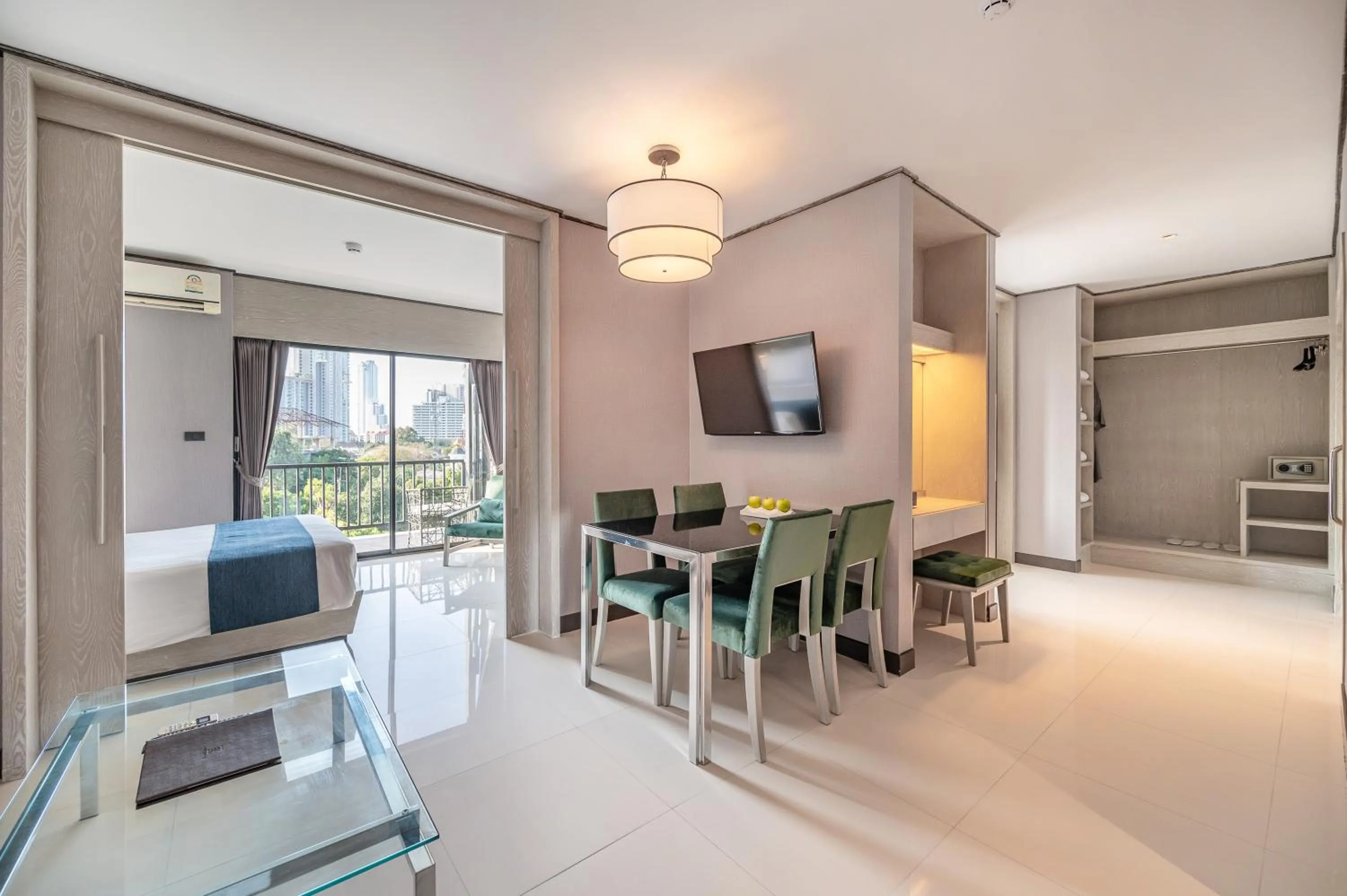 Deluxe Two-Bedroom Suite in Manhattan Pattaya Hotel - SHA Extra Plus