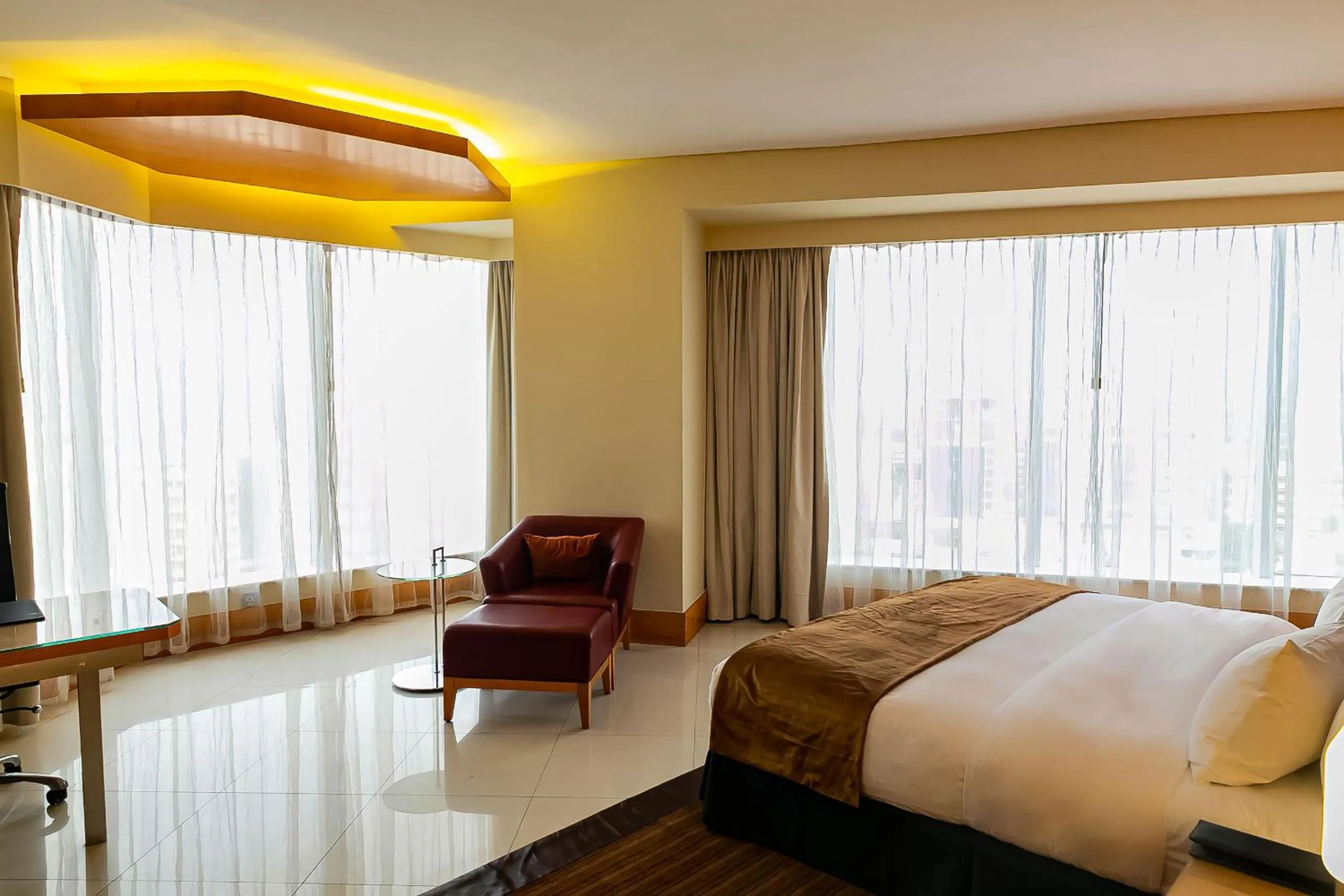 Deluxe Suite in Lagos Continental Hotel