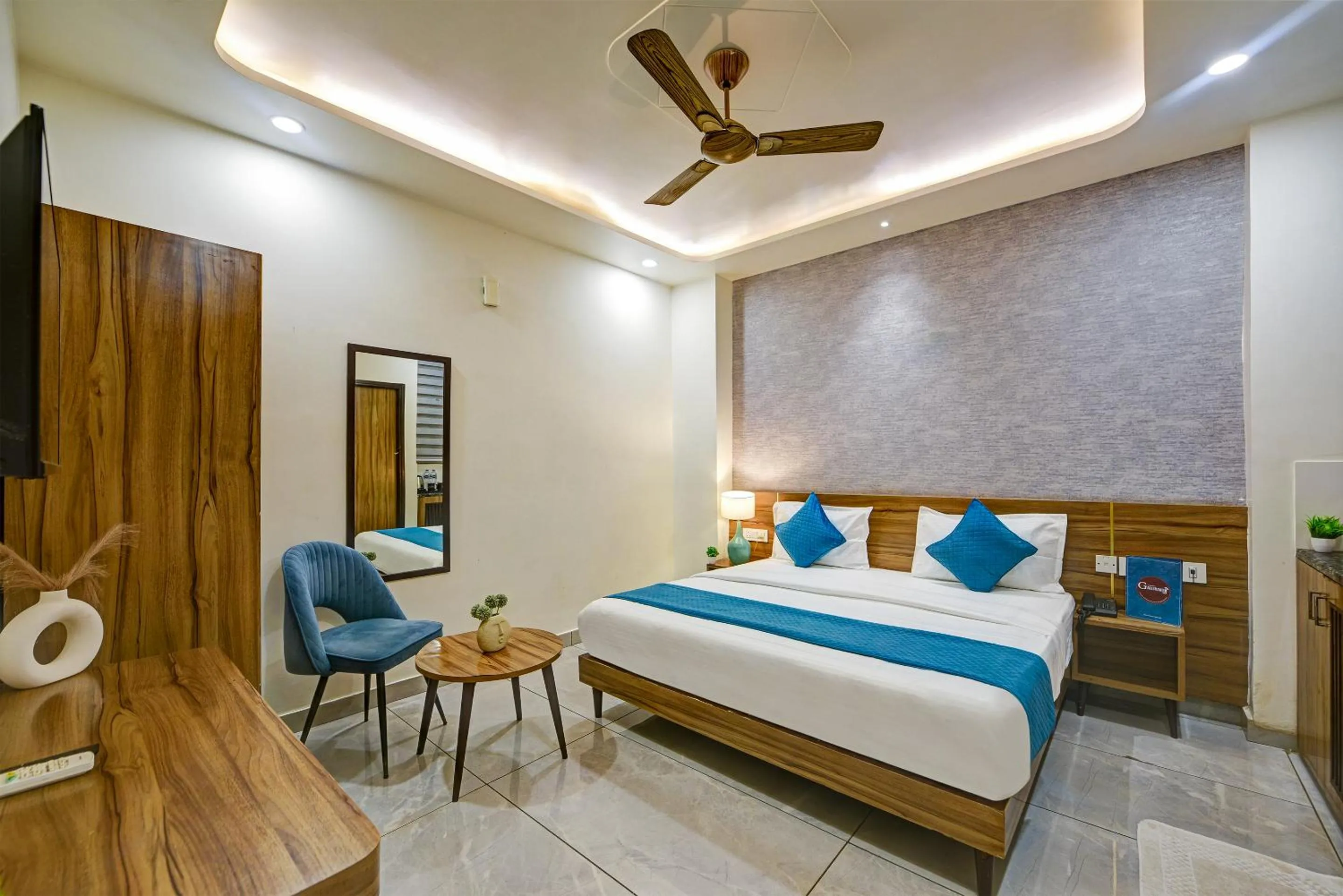 Budget Double Room in Gallivanto Inn