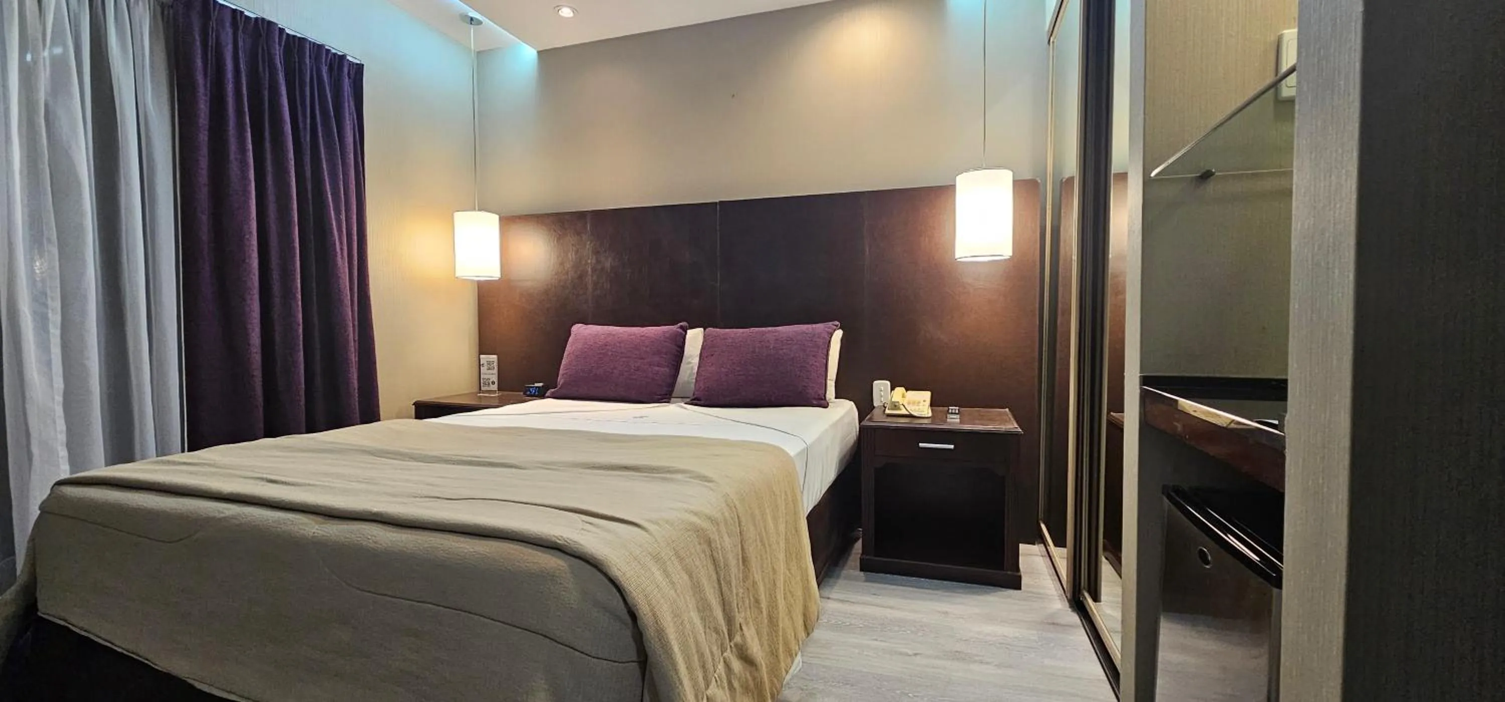 Standard Queen Room in Howard Johnson Plaza by Wyndham Buenos Aires Florida Street