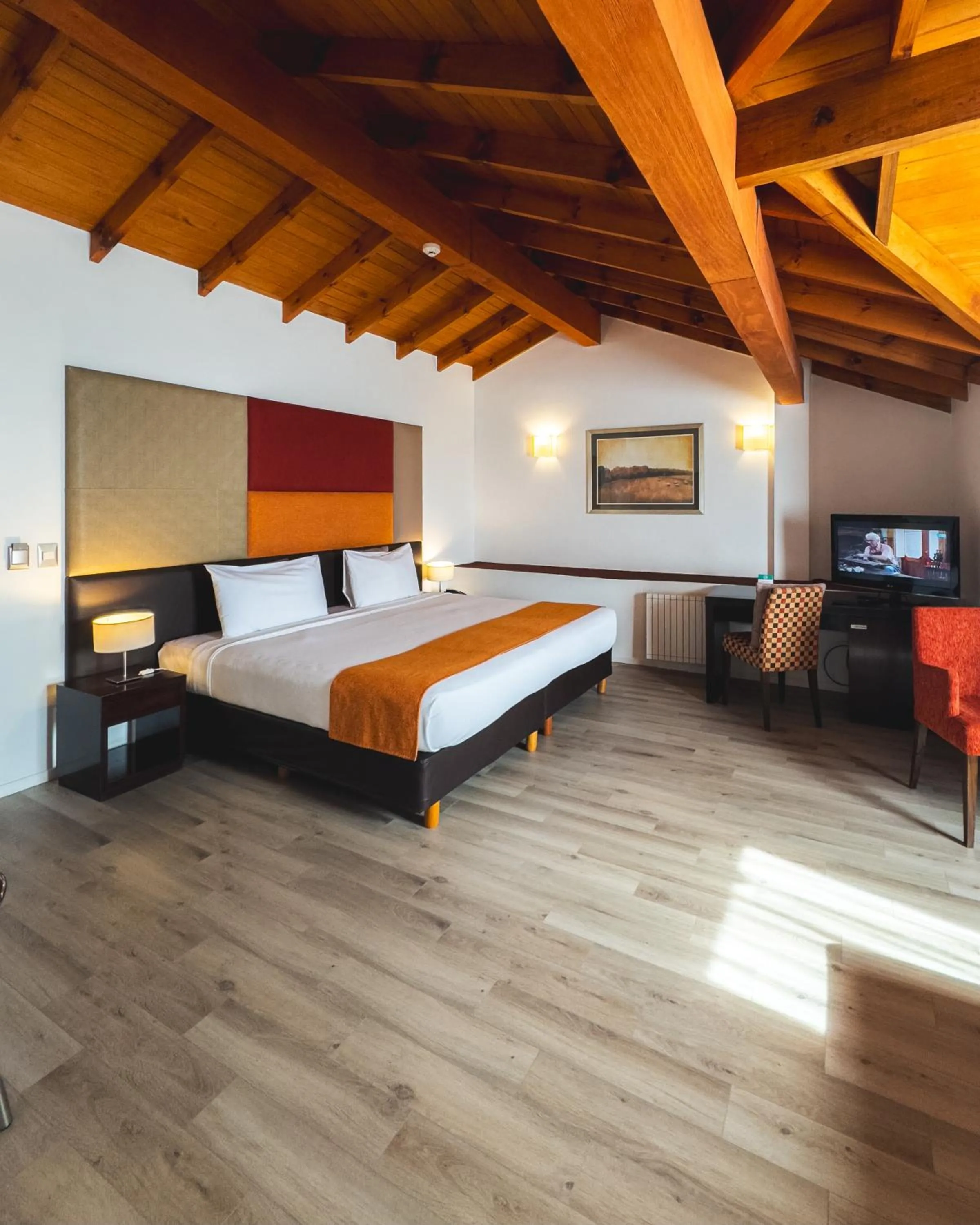 Superior Double Room in Rochester Calafate