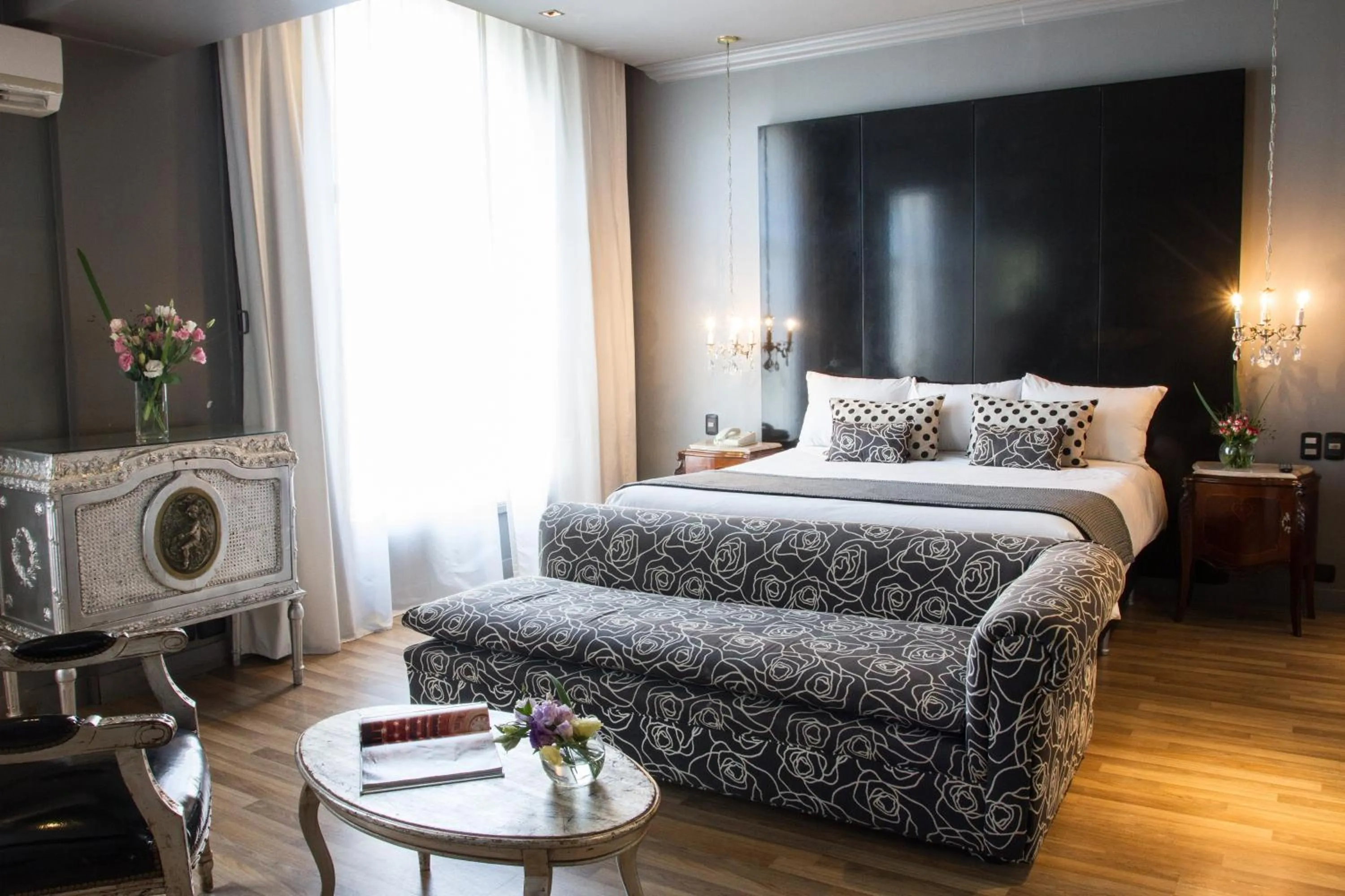 Deluxe Double or Twin Room in Unique Executive Central