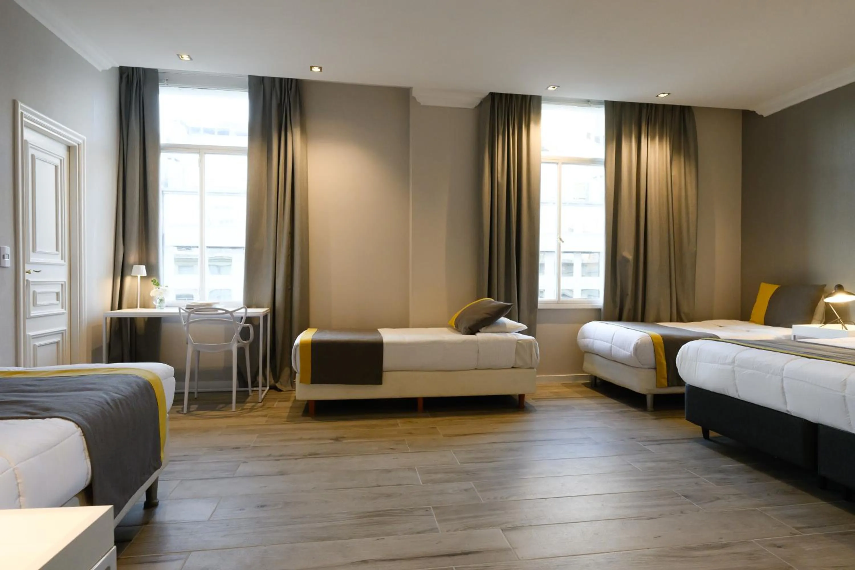 Family Room with Private Bathroom in Midtown Boutique Hotel