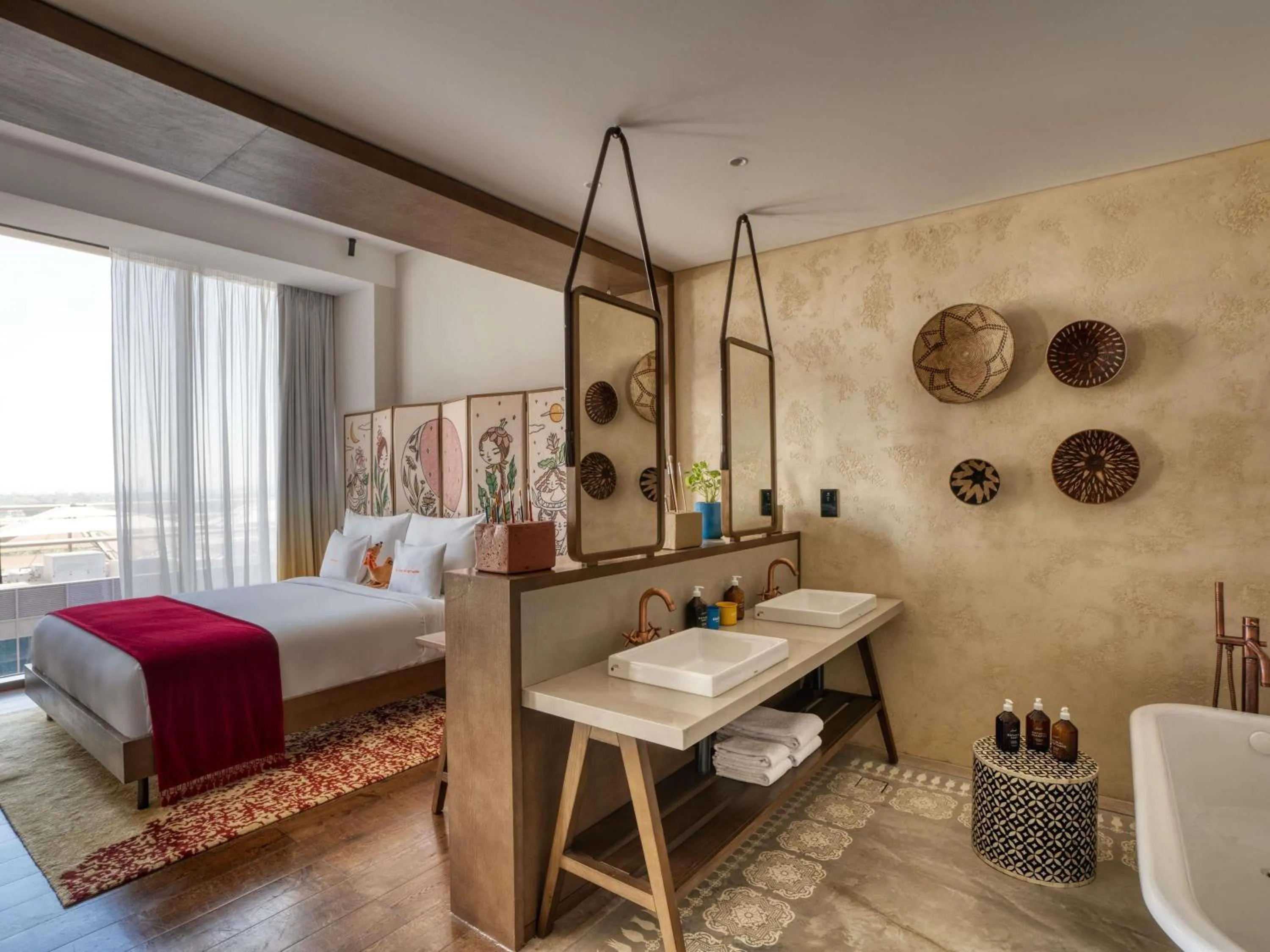 Large Artist Village Suite (Free Shuttle Service to Kite Beach and Dubai Mall) in 25hours Hotel Dubai One Central