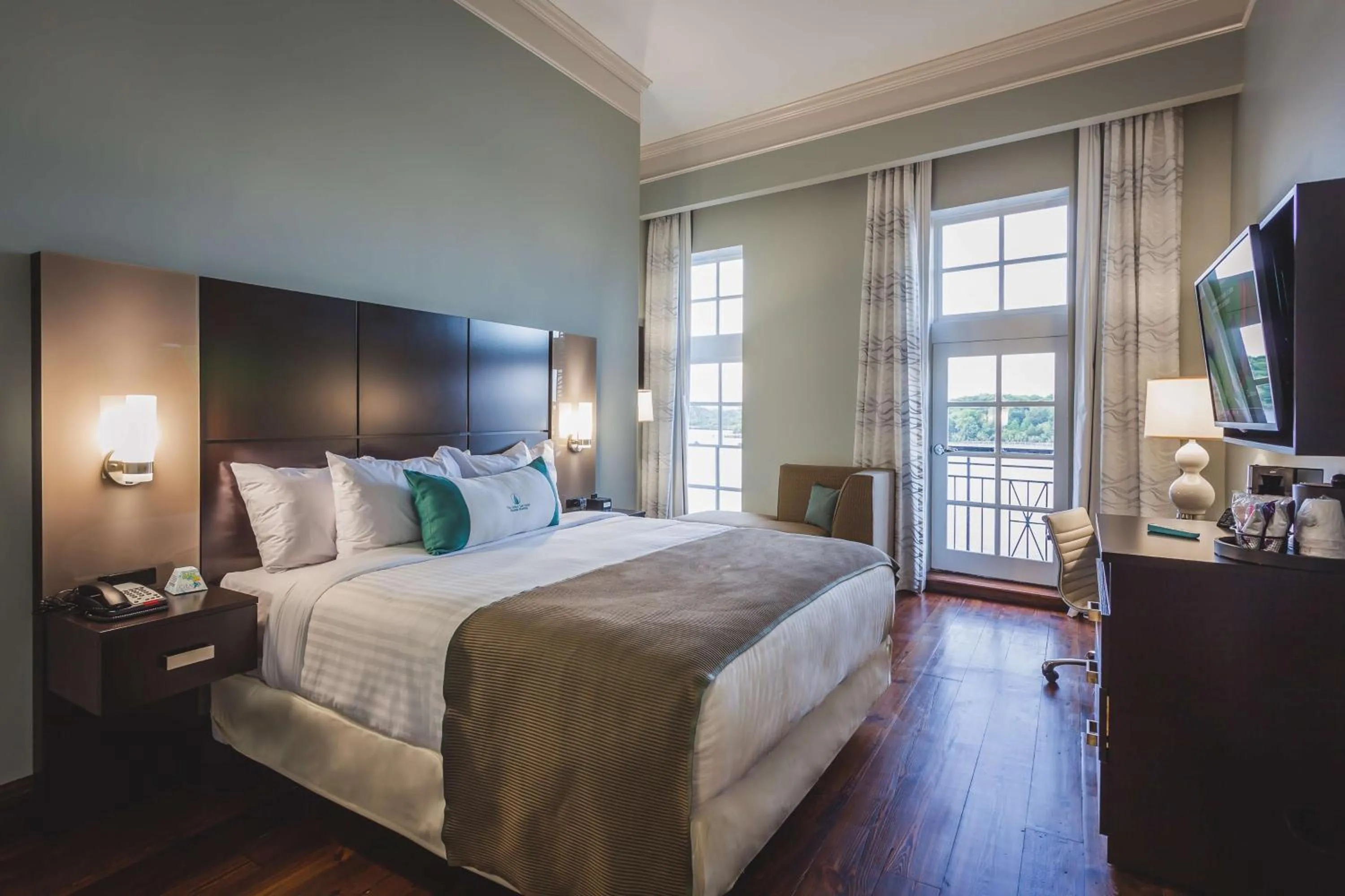 King Room with Balcony and River View in The Cotton Sail Hotel Savannah - Tapestry Collection by Hilton