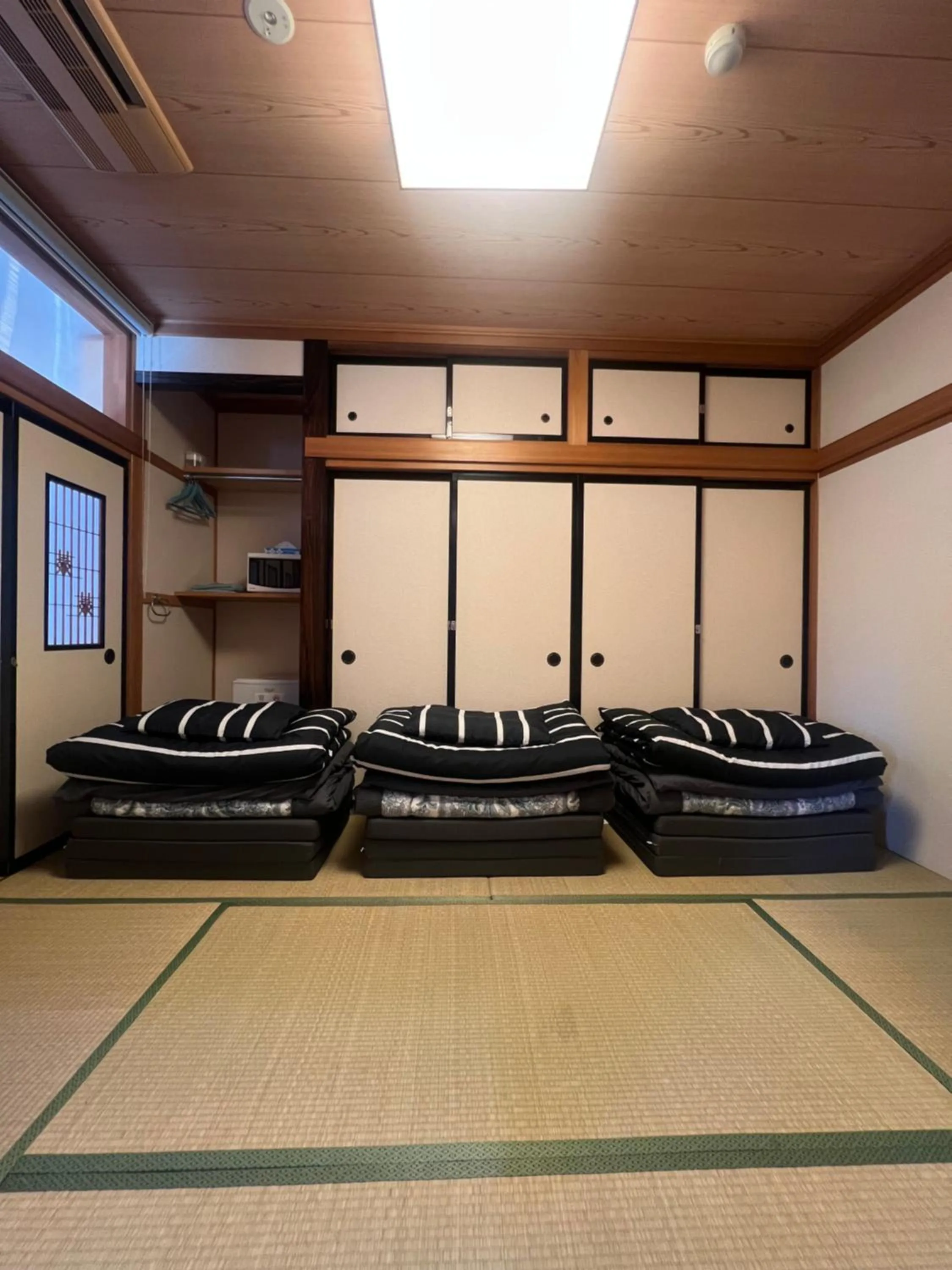 Japanese-Style Superior Room with Shared Bathroom - single occupancy in Mt Fuji Hostel Michael's