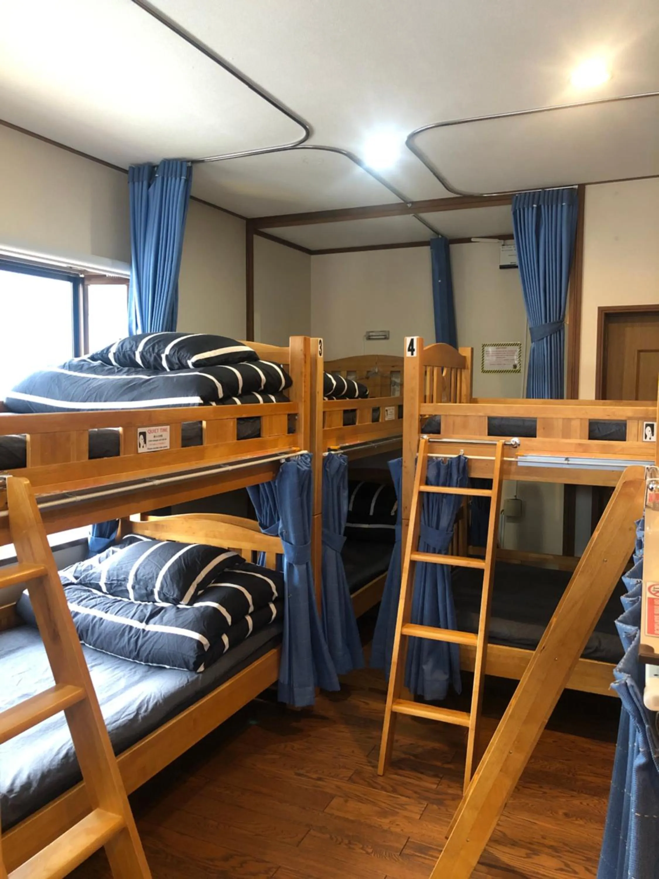 Bunk Bed in Mixed Dormitory Room B in Mt Fuji Hostel Michael's