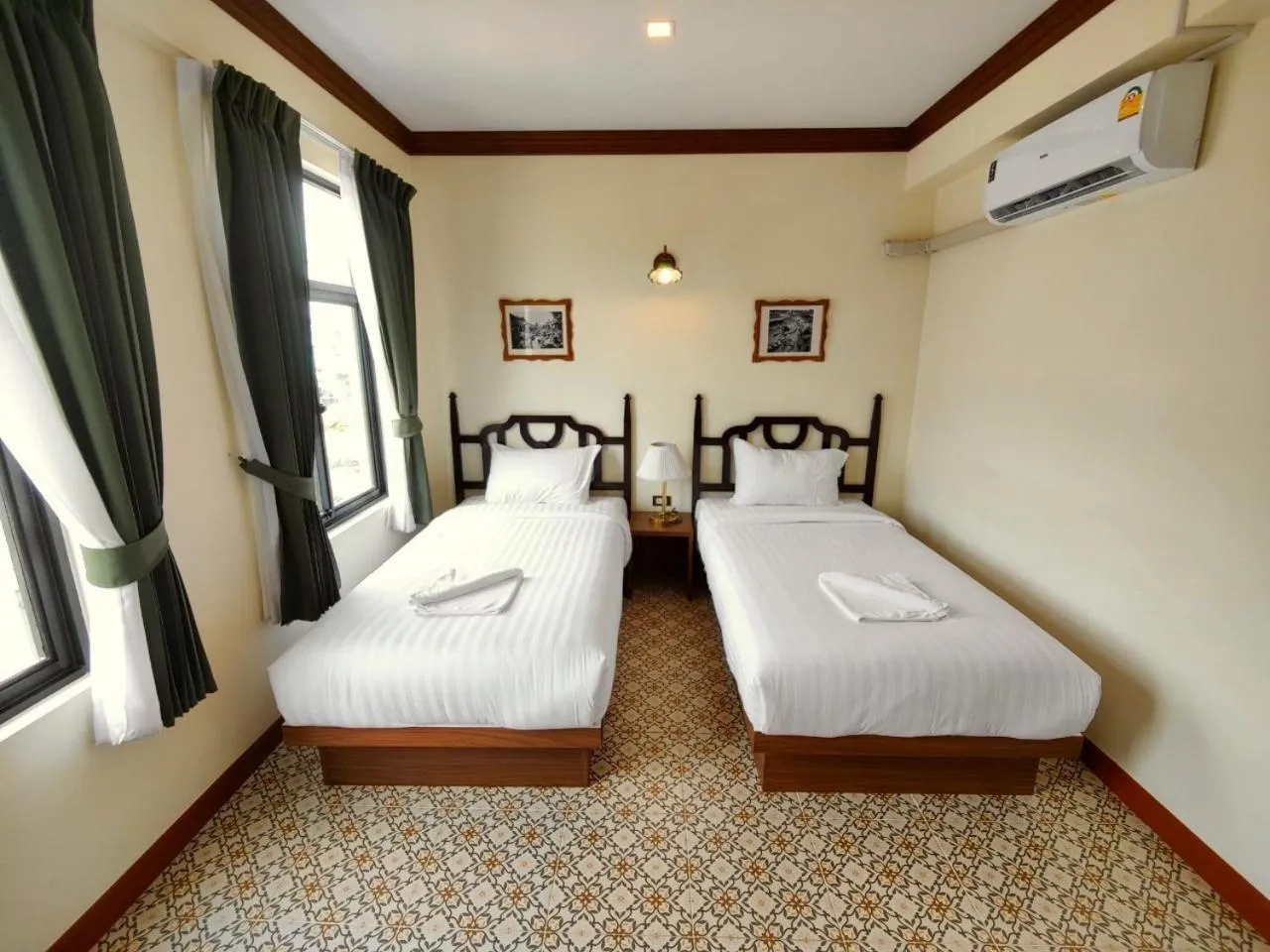 Superior Twin Room with City View in Baan Chao Khun Hotel