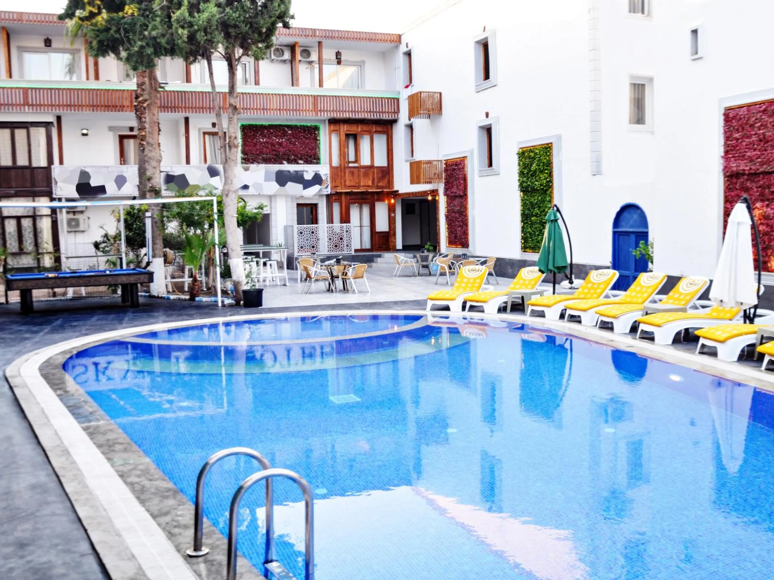 Double Room with Balcony - single occupancy in Hotel Bleu Nuit