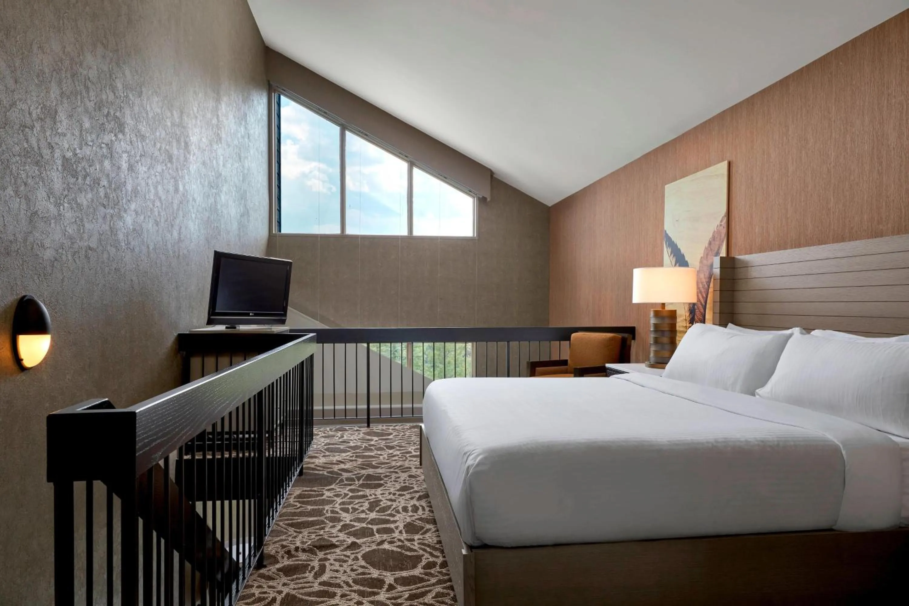 Loft King Room with Sofa Bed and Balcony in Kananaskis Mountain Lodge, Autograph Collection