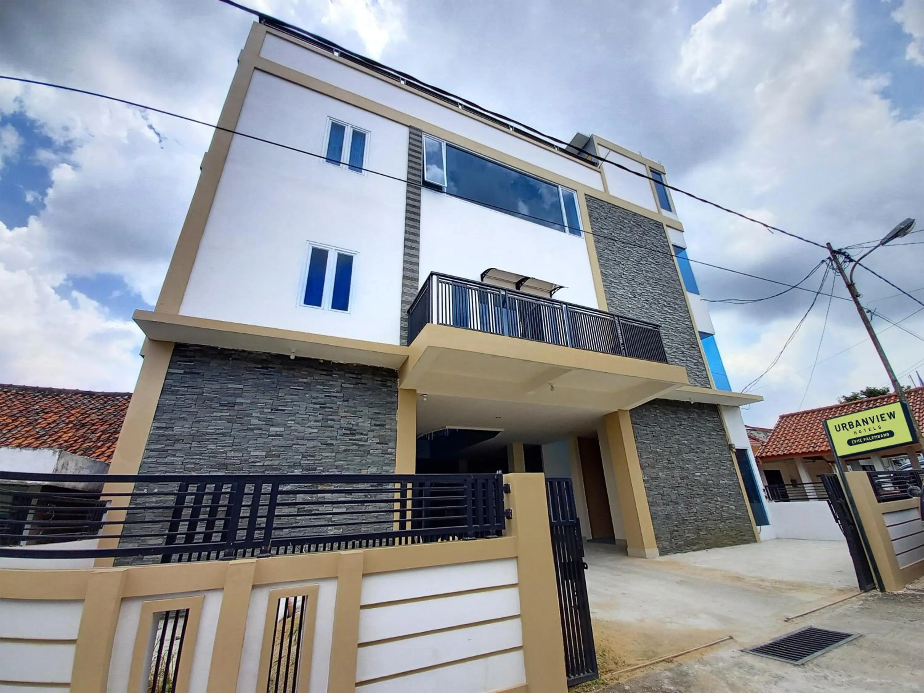 Urbanview Hotel Ephe Palembang by RedDoorz