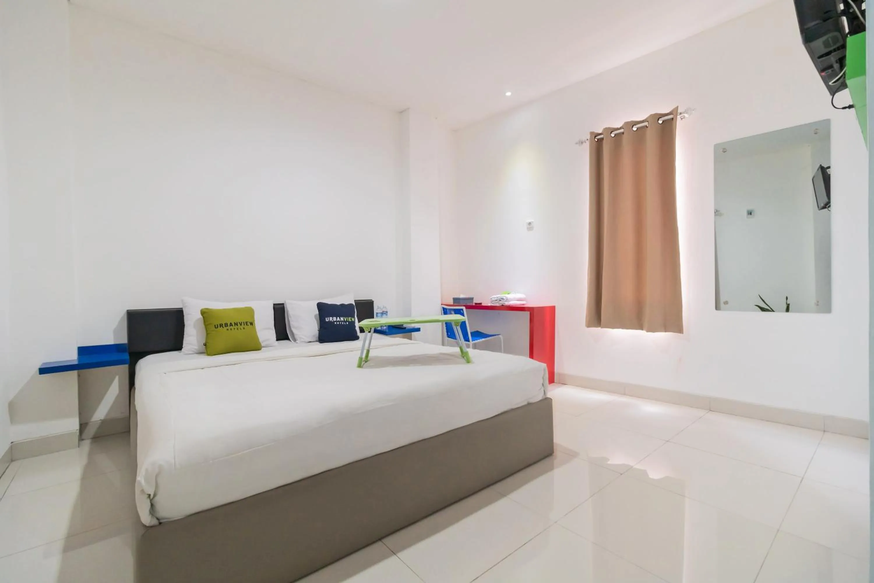 Superior Double Room in Urbanview Hotel Ephe Palembang by RedDoorz