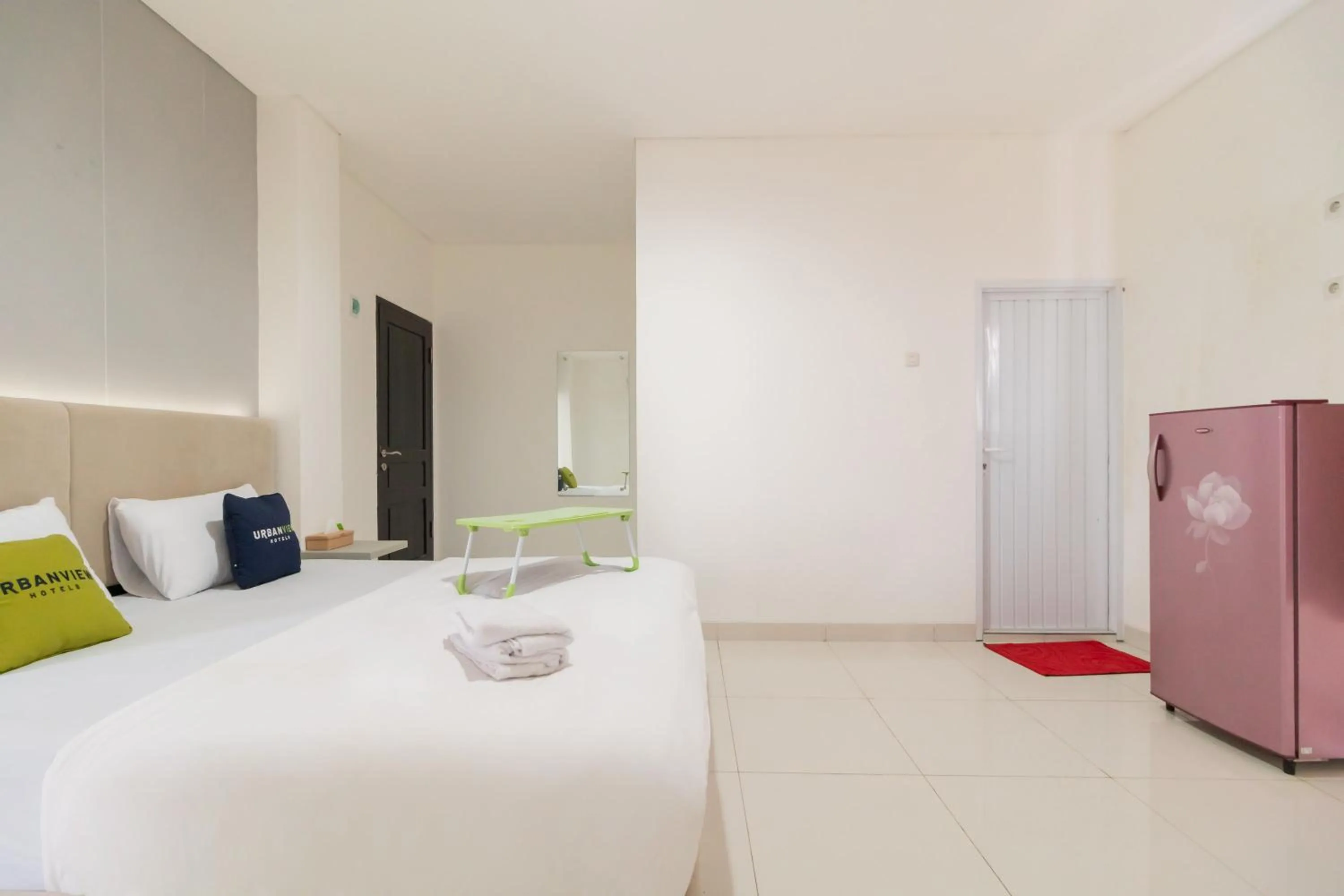 Suite in Urbanview Hotel Ephe Palembang by RedDoorz