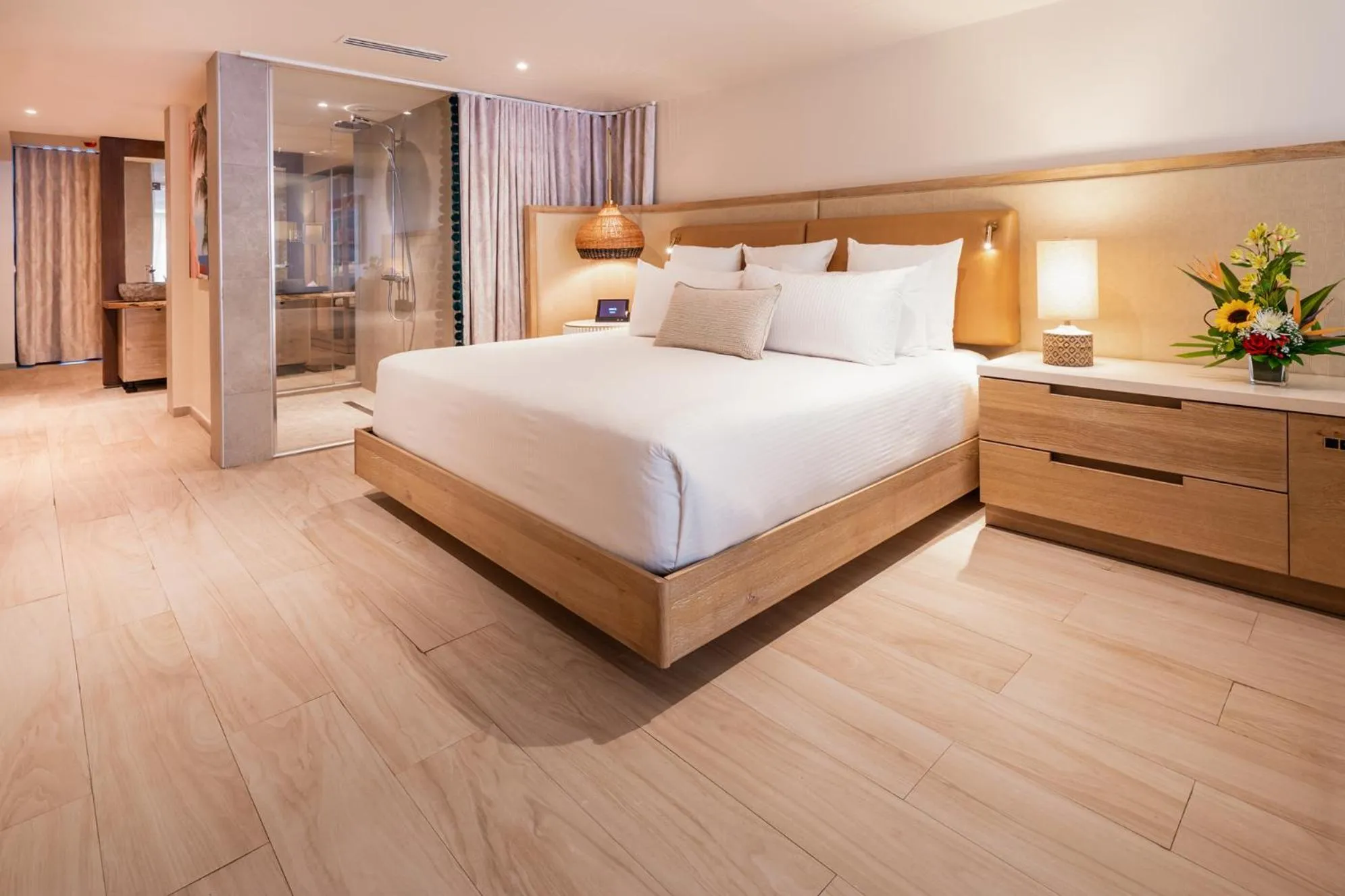 Master Suite With Pool King bed in Zoetry Curacao