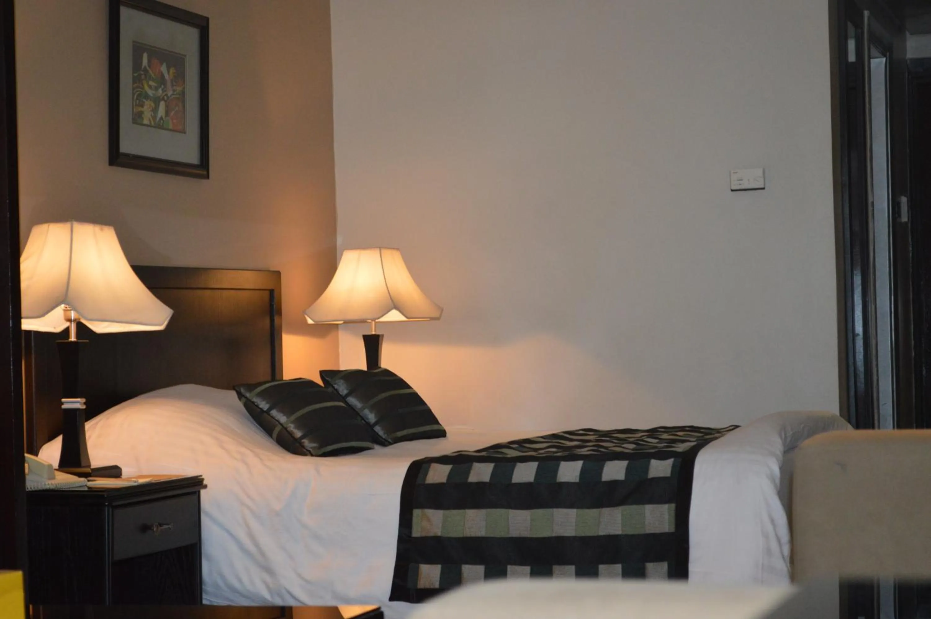 Small Single Room - single occupancy in Century Park Hotel