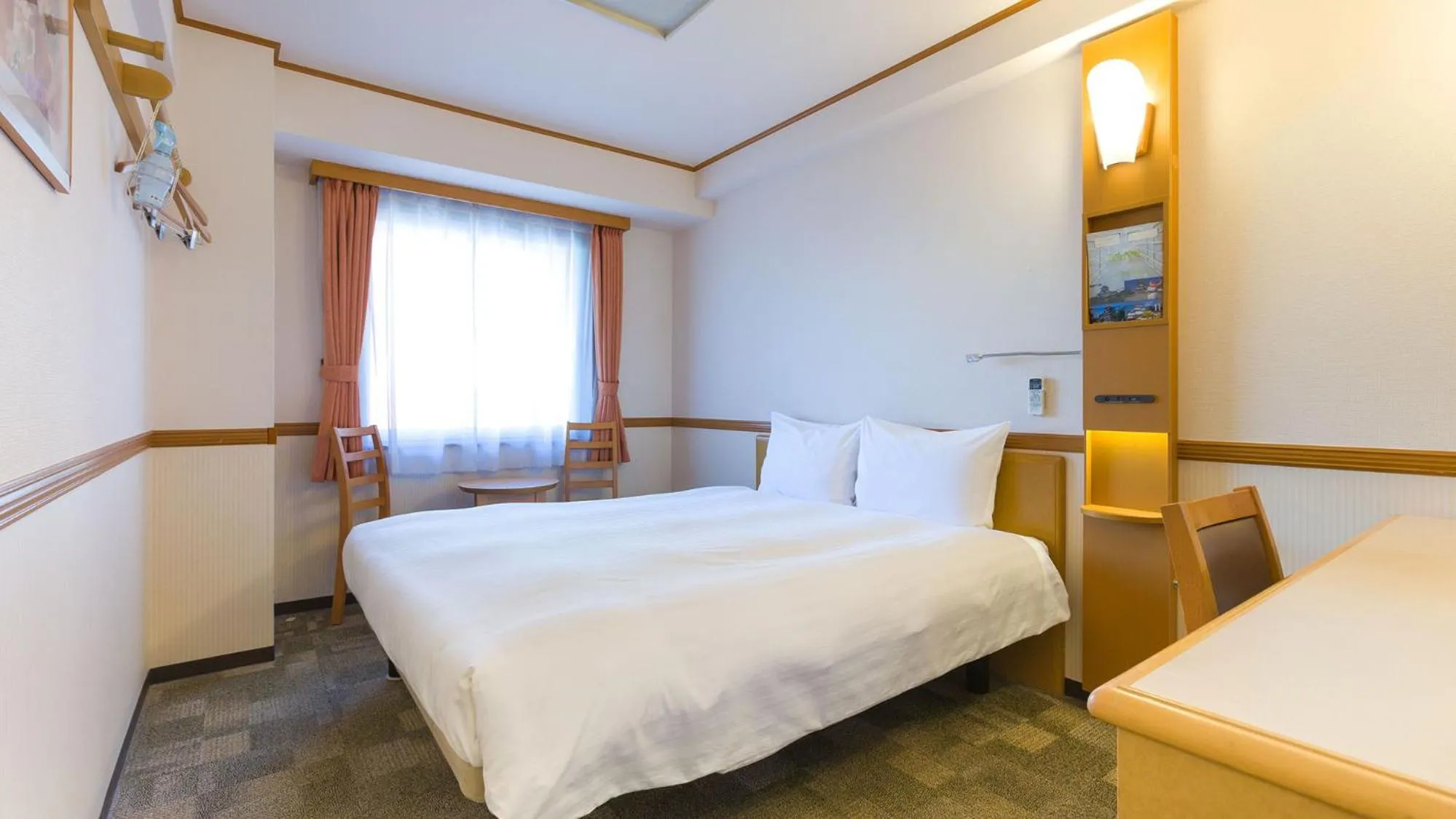 Queen Room - single occupancy - Non-Smoking in Toyoko Inn Kintetsu Yokkaichi eki Kita guchi