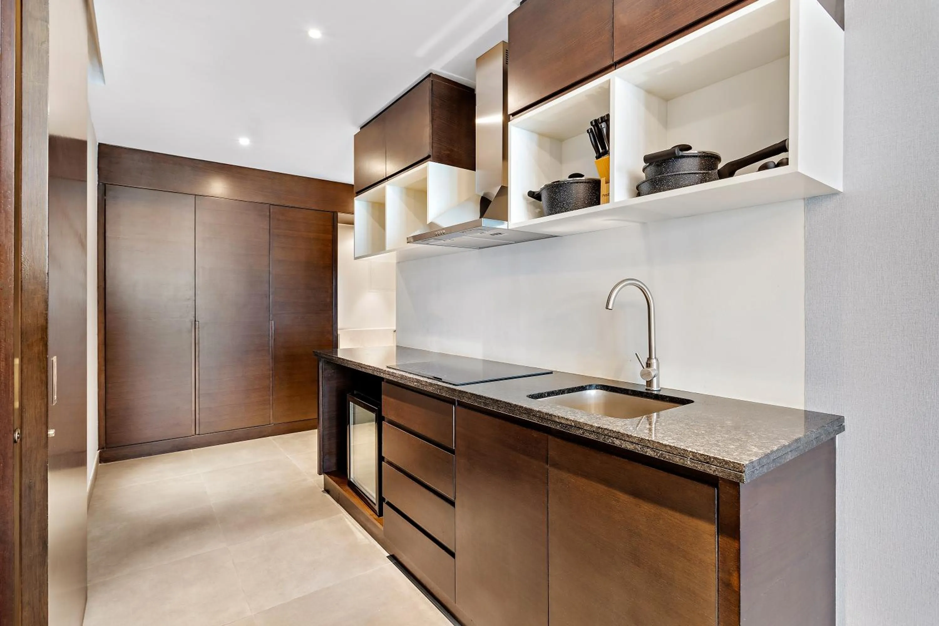 Suite with Balcony in Ramee Dream Hotel Downtown