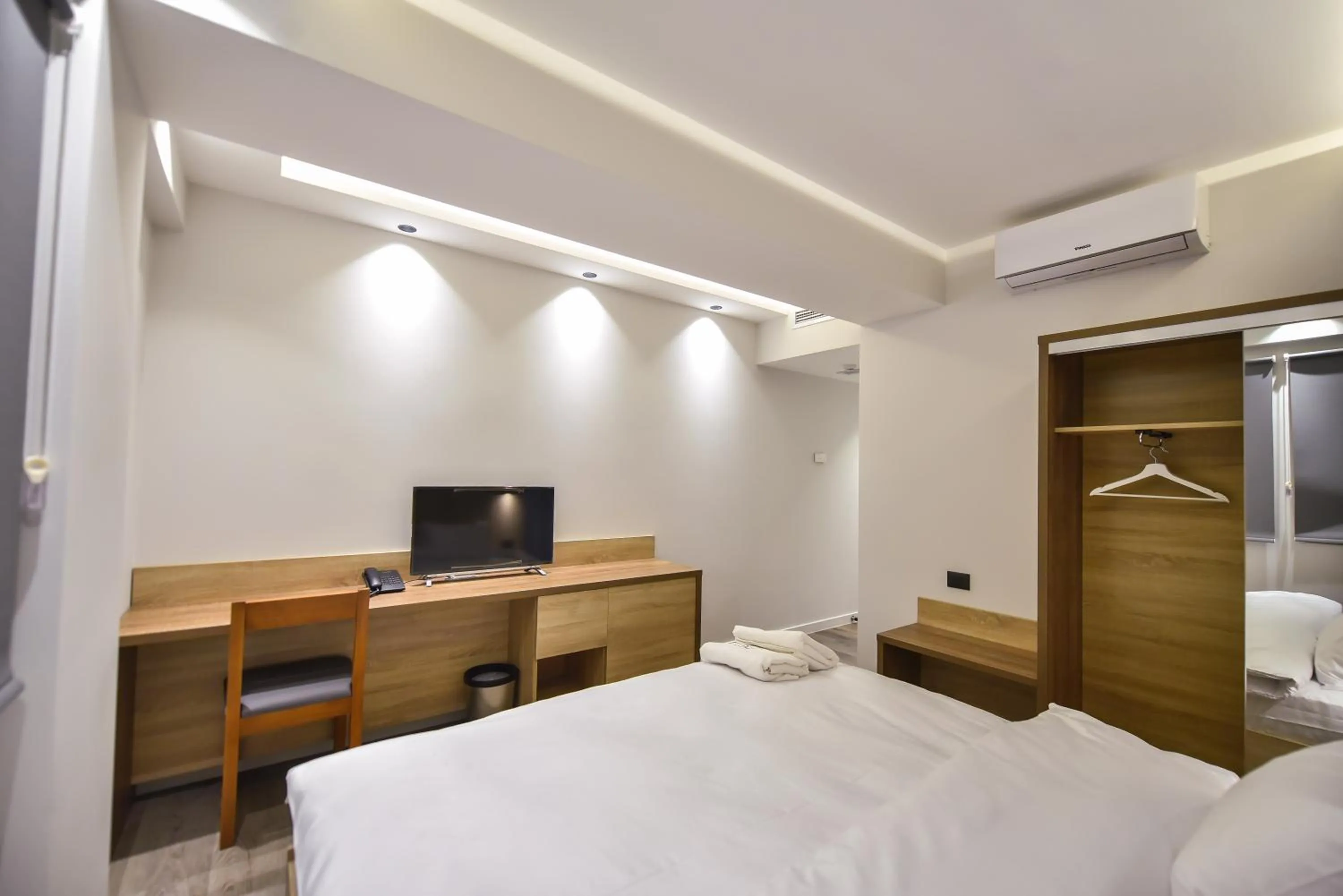 Deluxe Double or Twin Room - single occupancy in Baron Boutique Hotel Yerevan