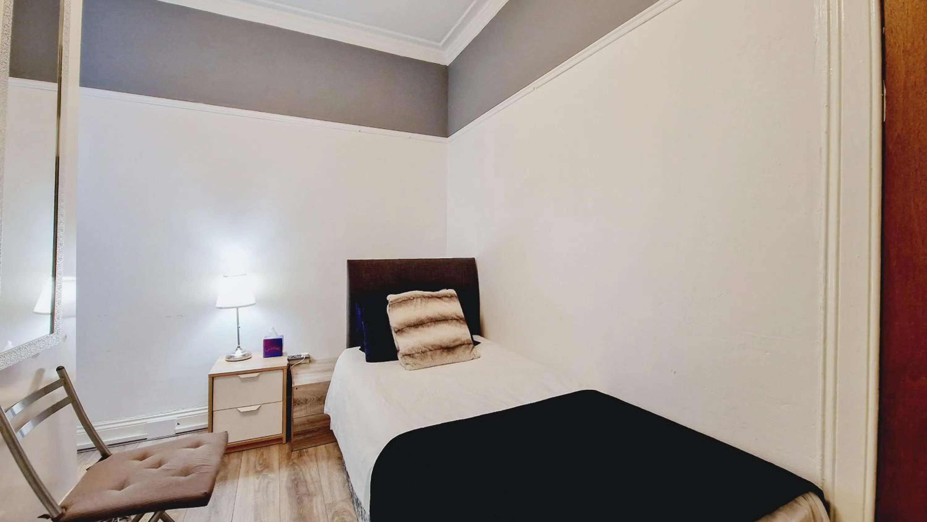 One-Bedroom Apartment - single occupancy in Bemersyde Guest House