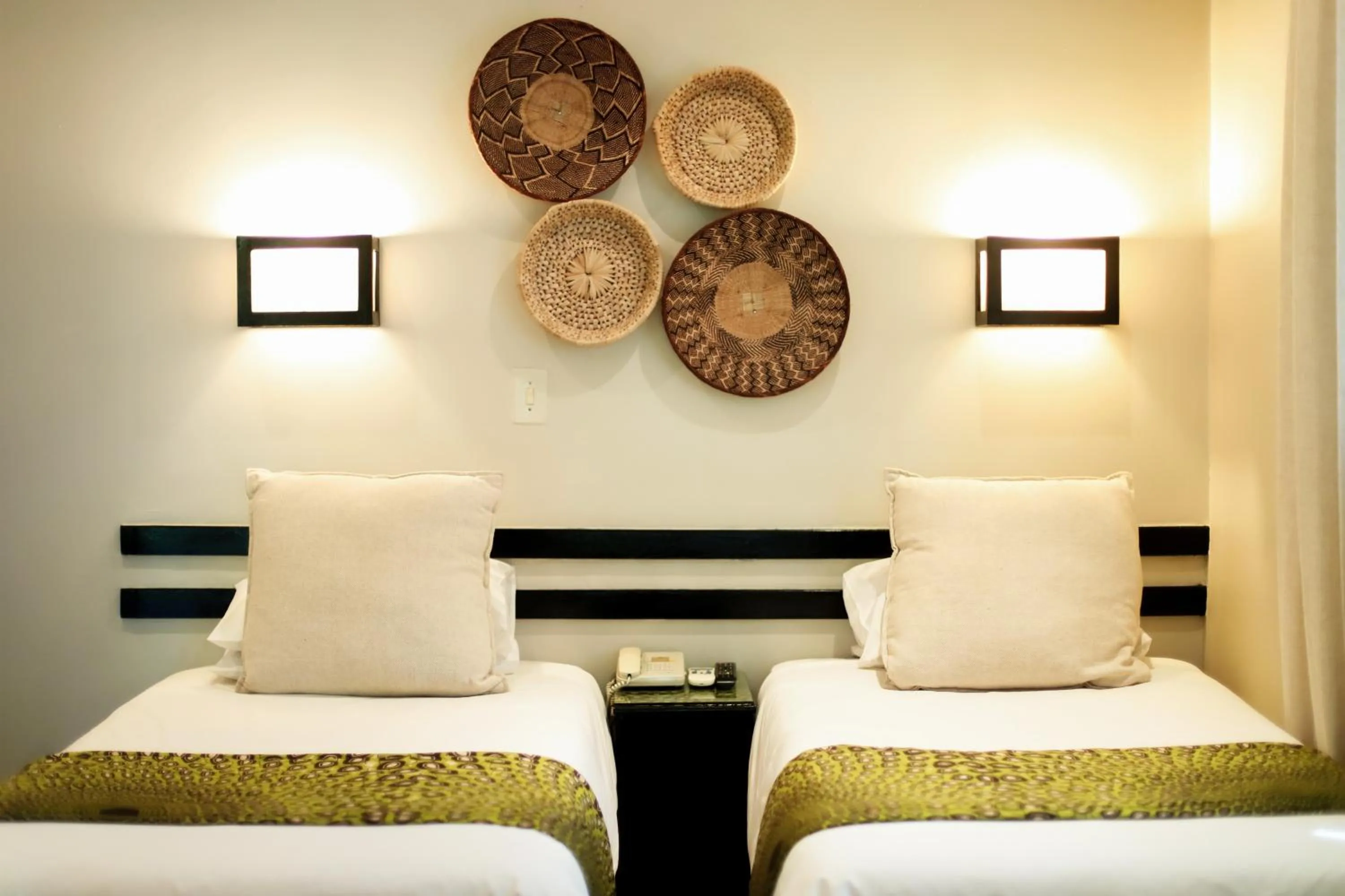 Standard Double or Twin Room - single occupancy in Mantenga Lodge