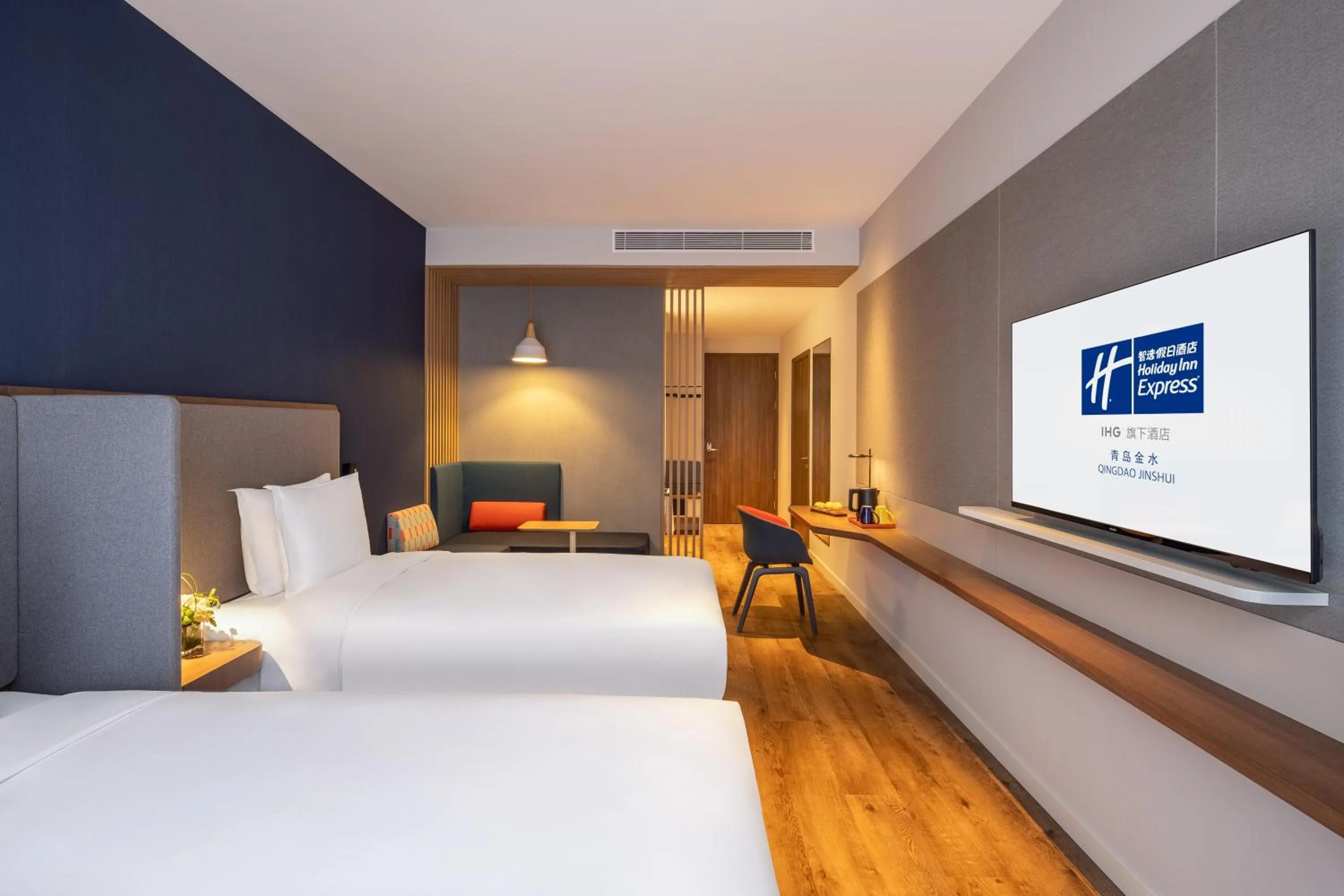 Standard Twin Room with City View in Holiday Inn Express Qingdao Jinshui by IHG