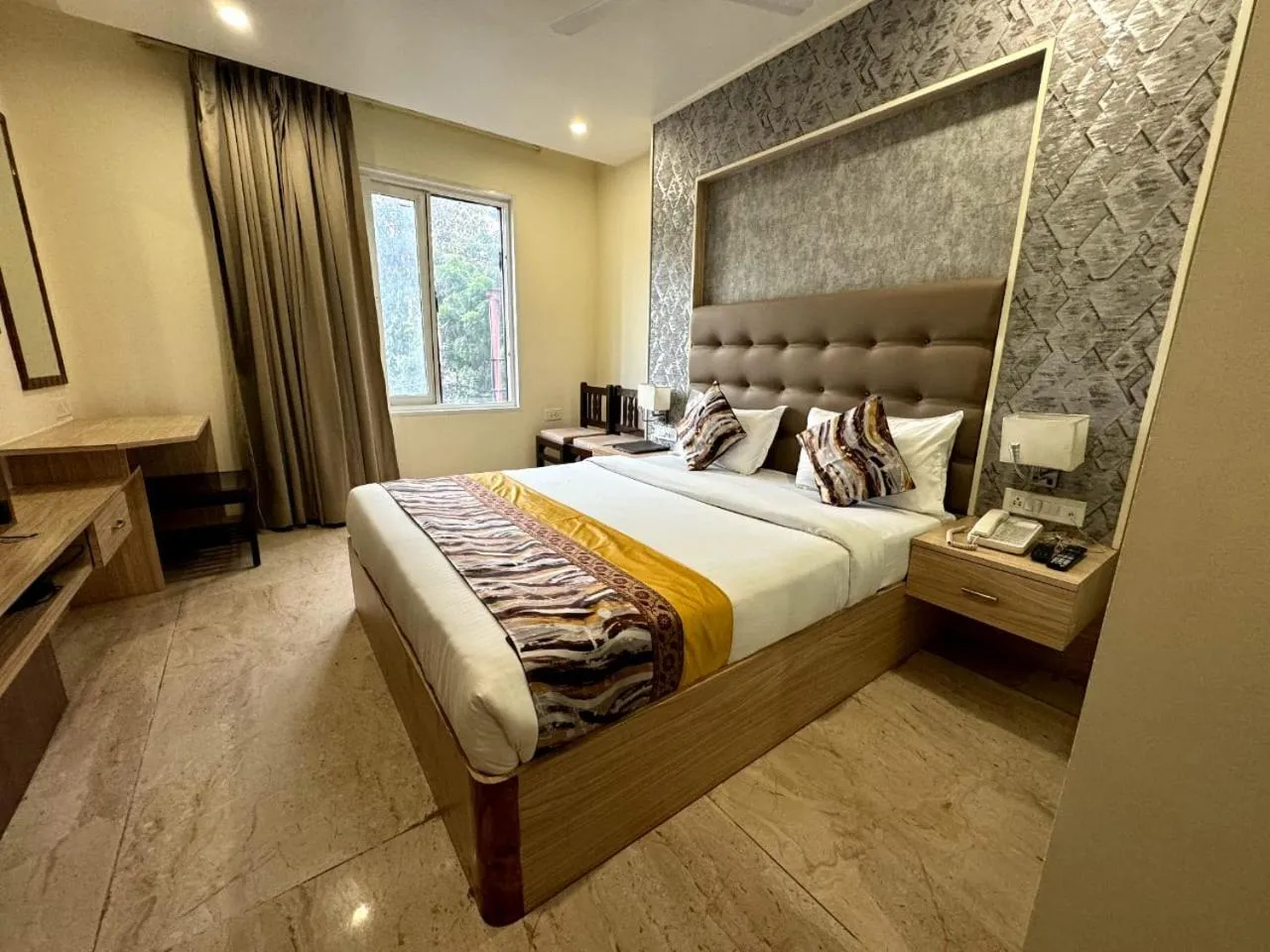 King Room in Hotel River Rhythm Assi Ghat