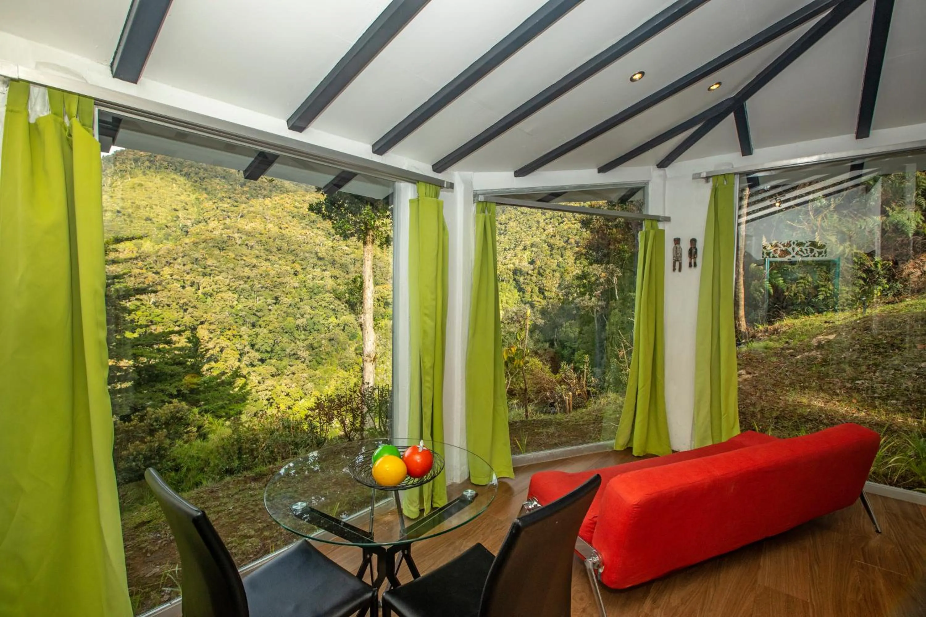2-person Superior Bungalow Valley in Dantica Cloud Forest Lodge