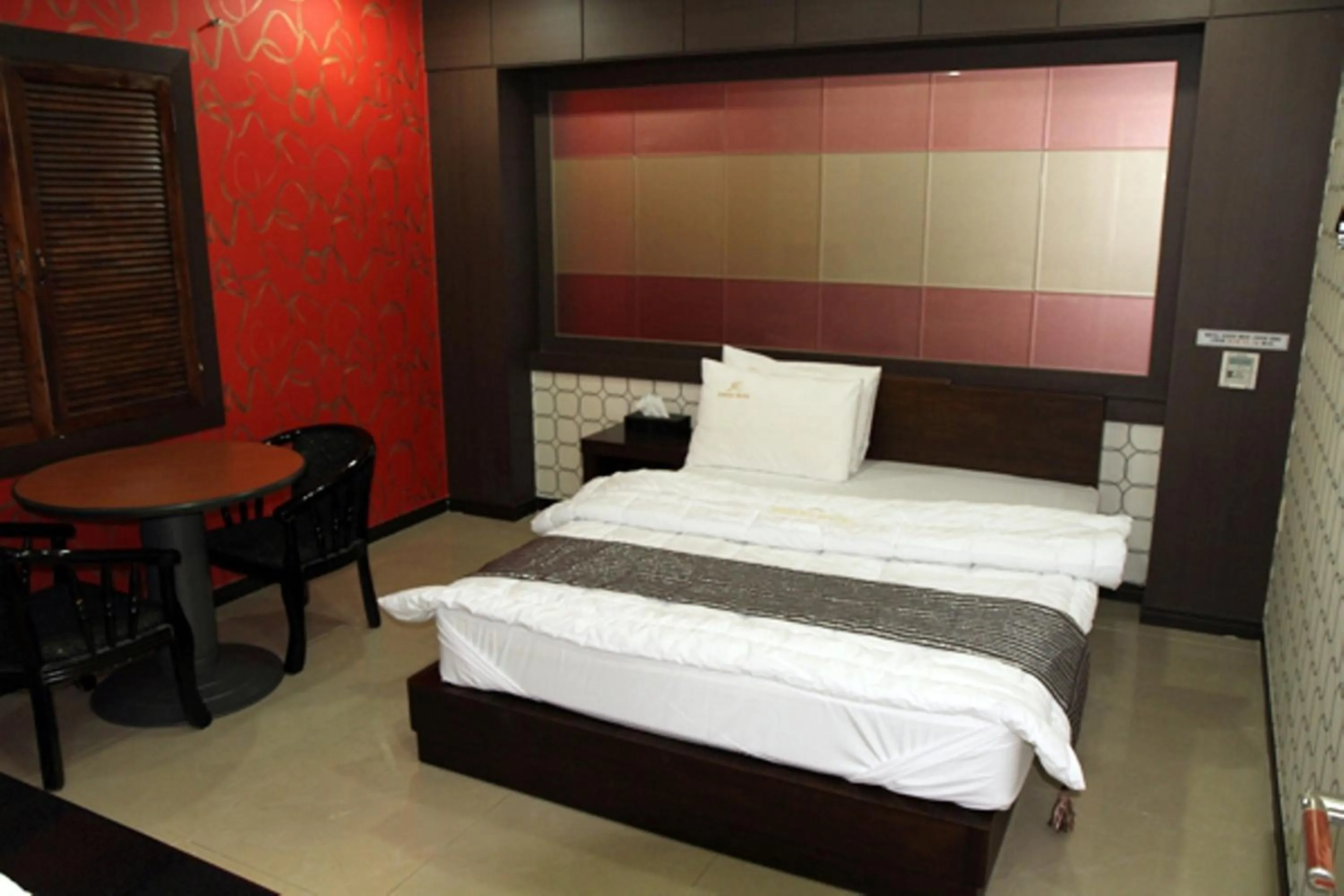 Standard Double Room in Goryeo Hotel