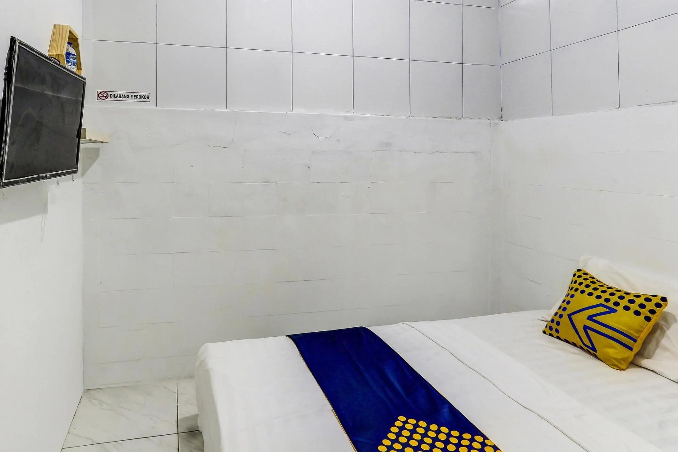 Budget Double Room in Hotel O Gang Tengah Homestay Syariah