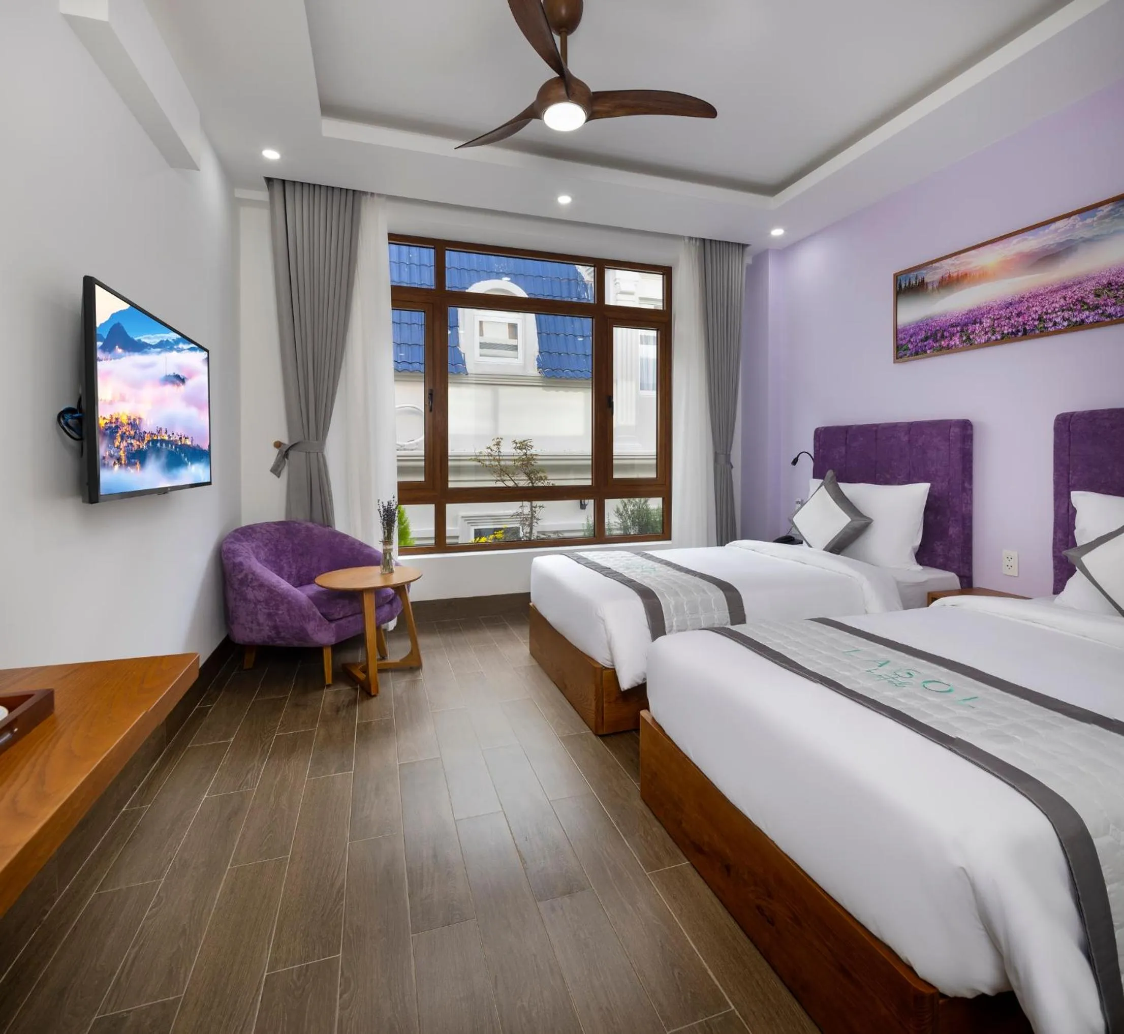 Deluxe Twin Room in Lasol Boutique Hotel