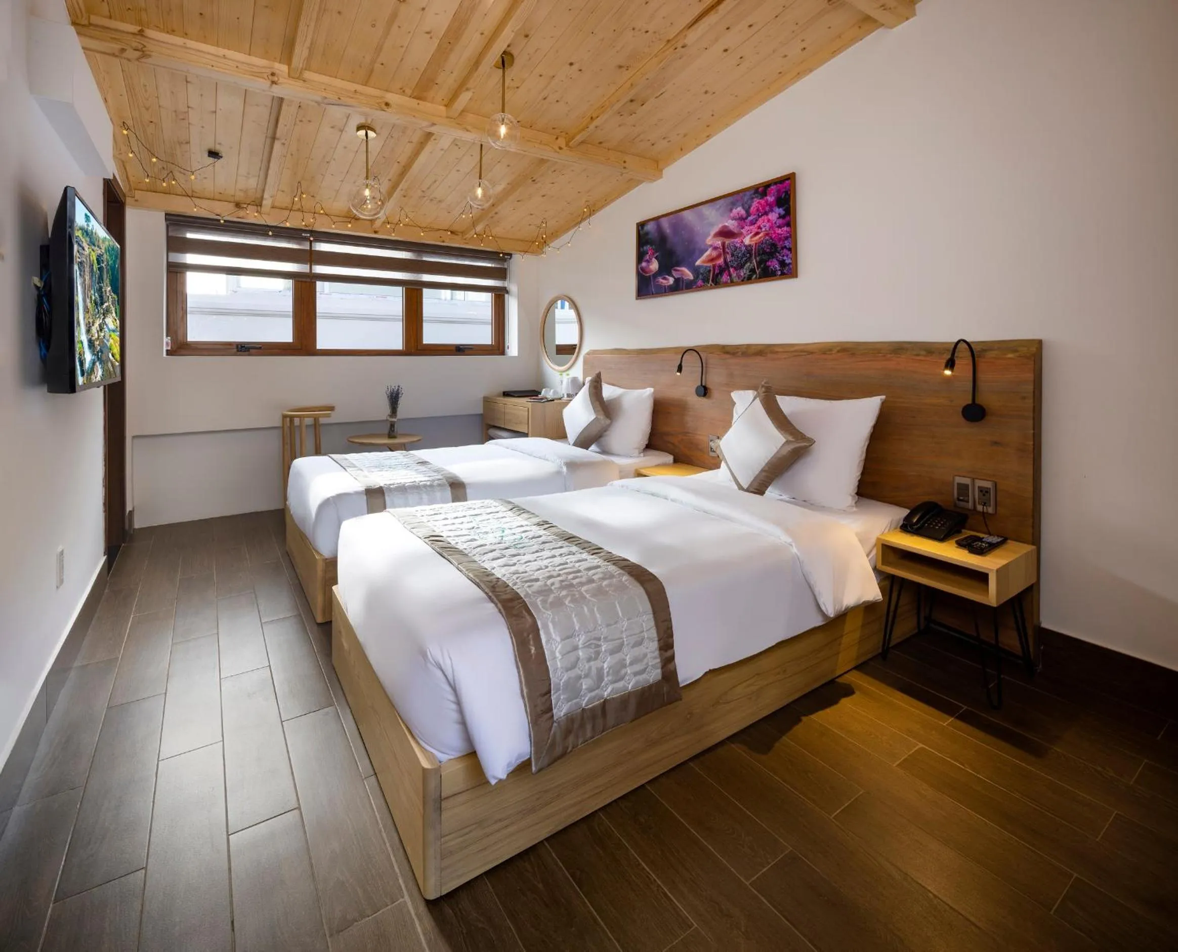 Superior Twin Room in Lasol Boutique Hotel