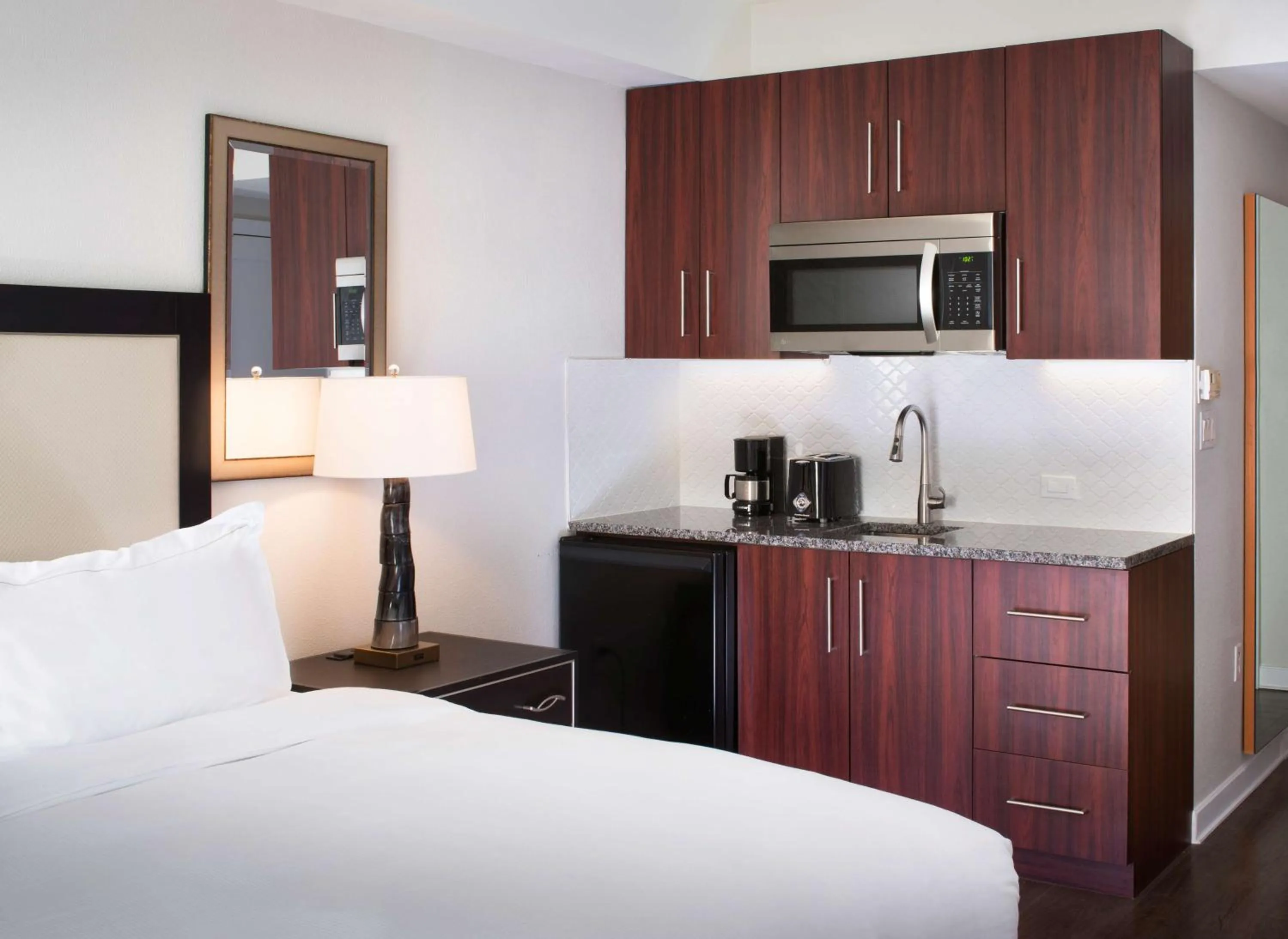 King Studio with Kitchenette in Hilton Grand Vacations Club Las Palmeras Orlando