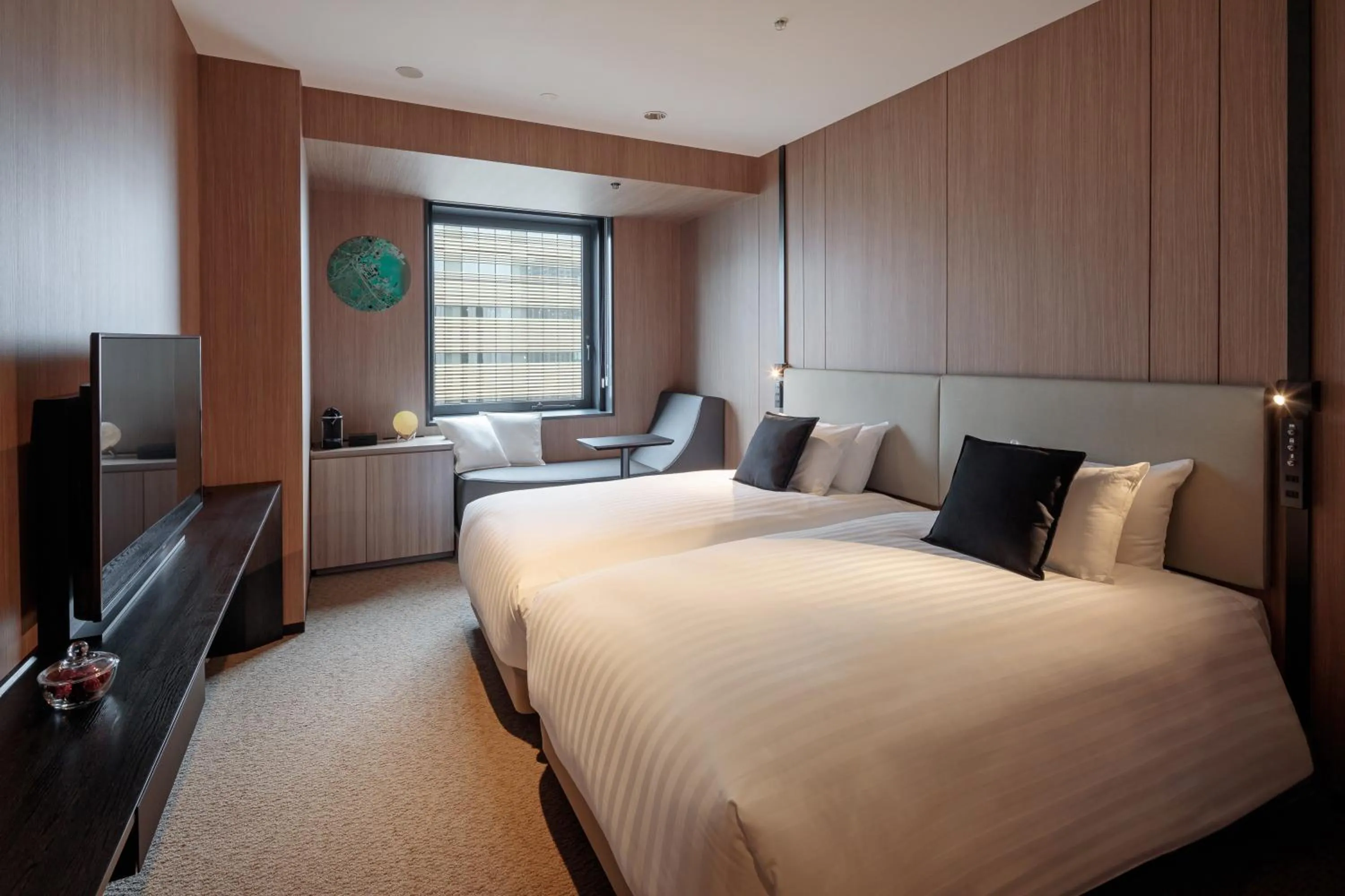 Moderate Twin Room - Premium Floor in Yokohama Tokyu REI Hotel