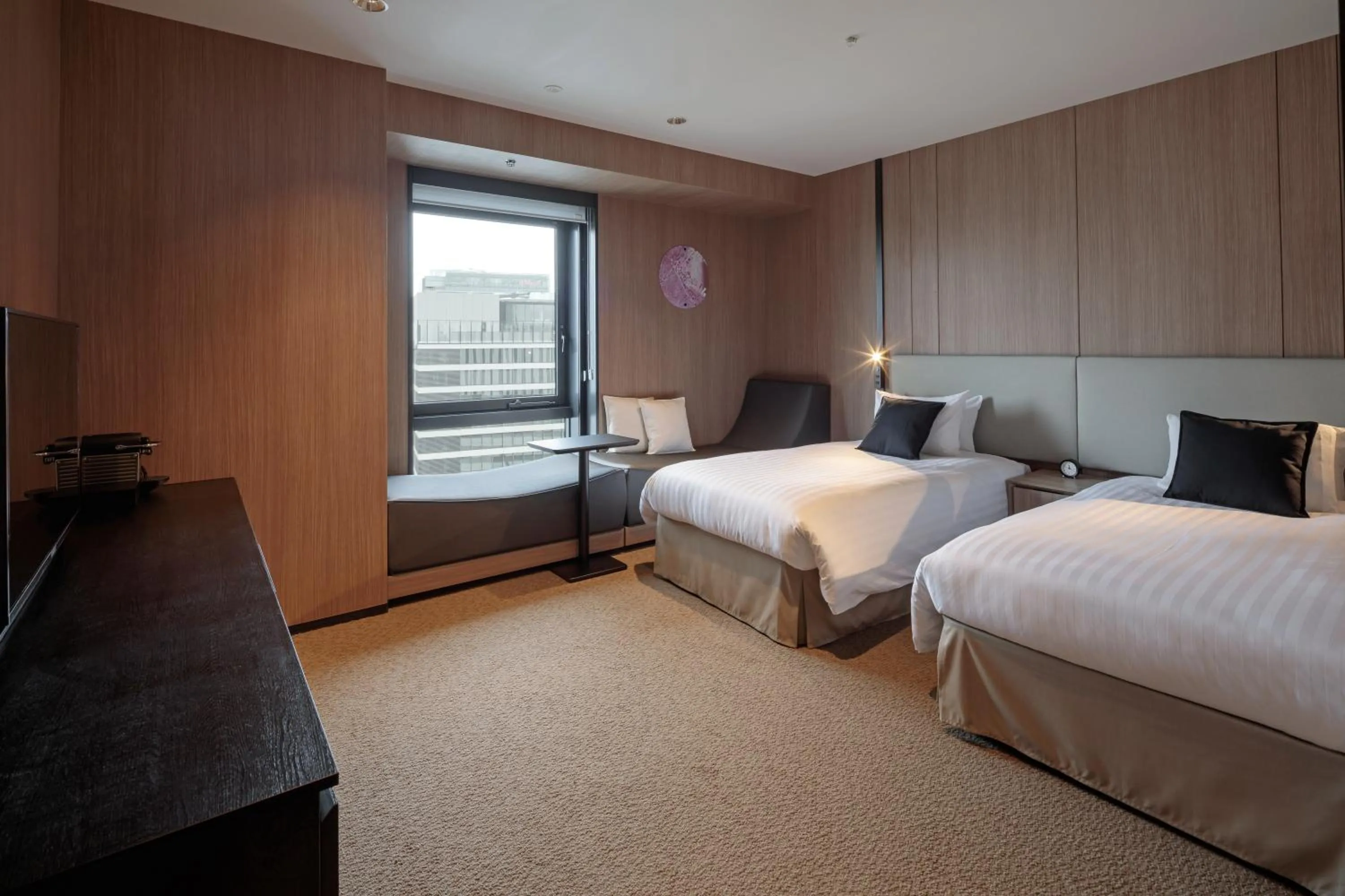 Superior Twin Room - Premium Floor in Yokohama Tokyu REI Hotel