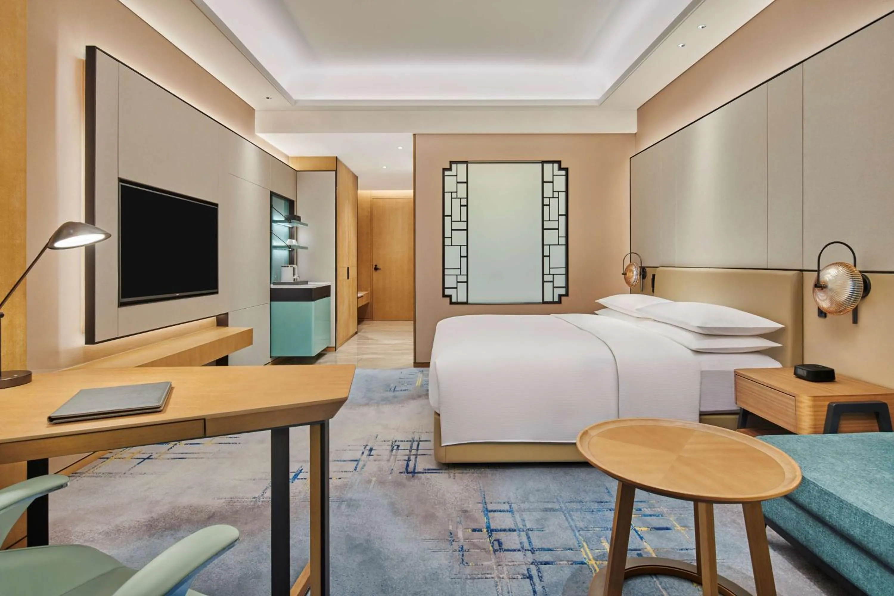 Deluxe King Room in Doubletree By Hilton Suzhou Wuzhong