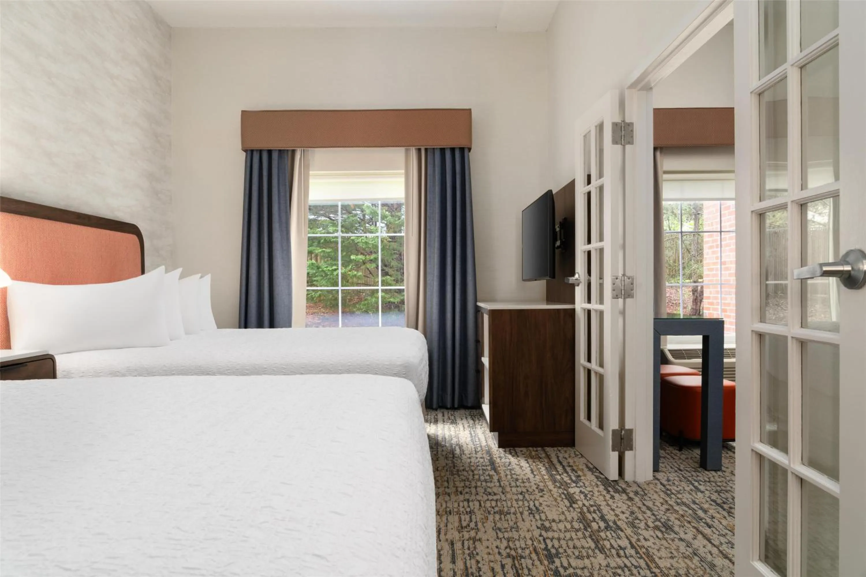 One-Bedroom Suite with Two Queen Beds and Sofa Bed in Hampton Inn & Suites Middletown
