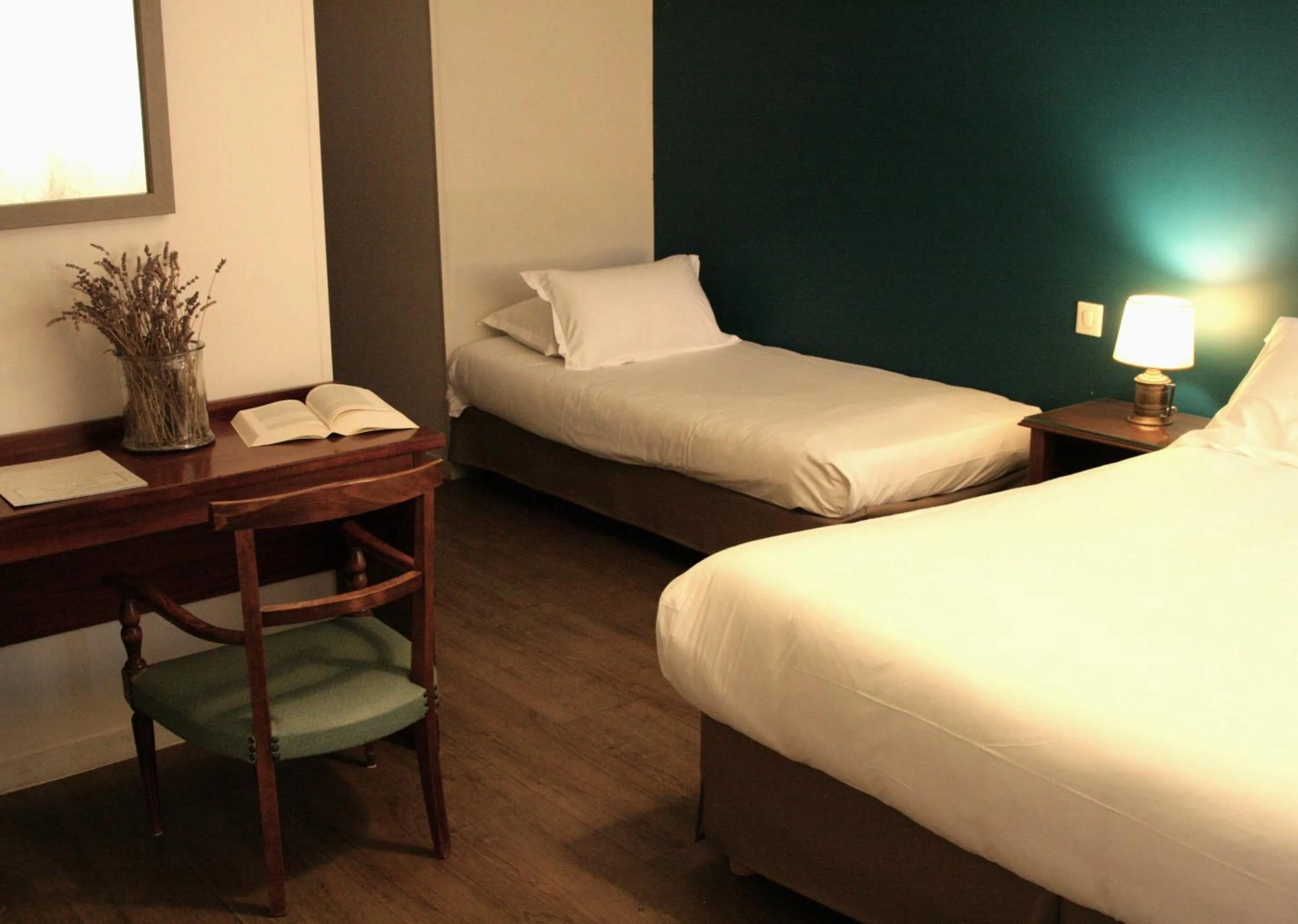 Standard Triple Room in Hôtel Albion