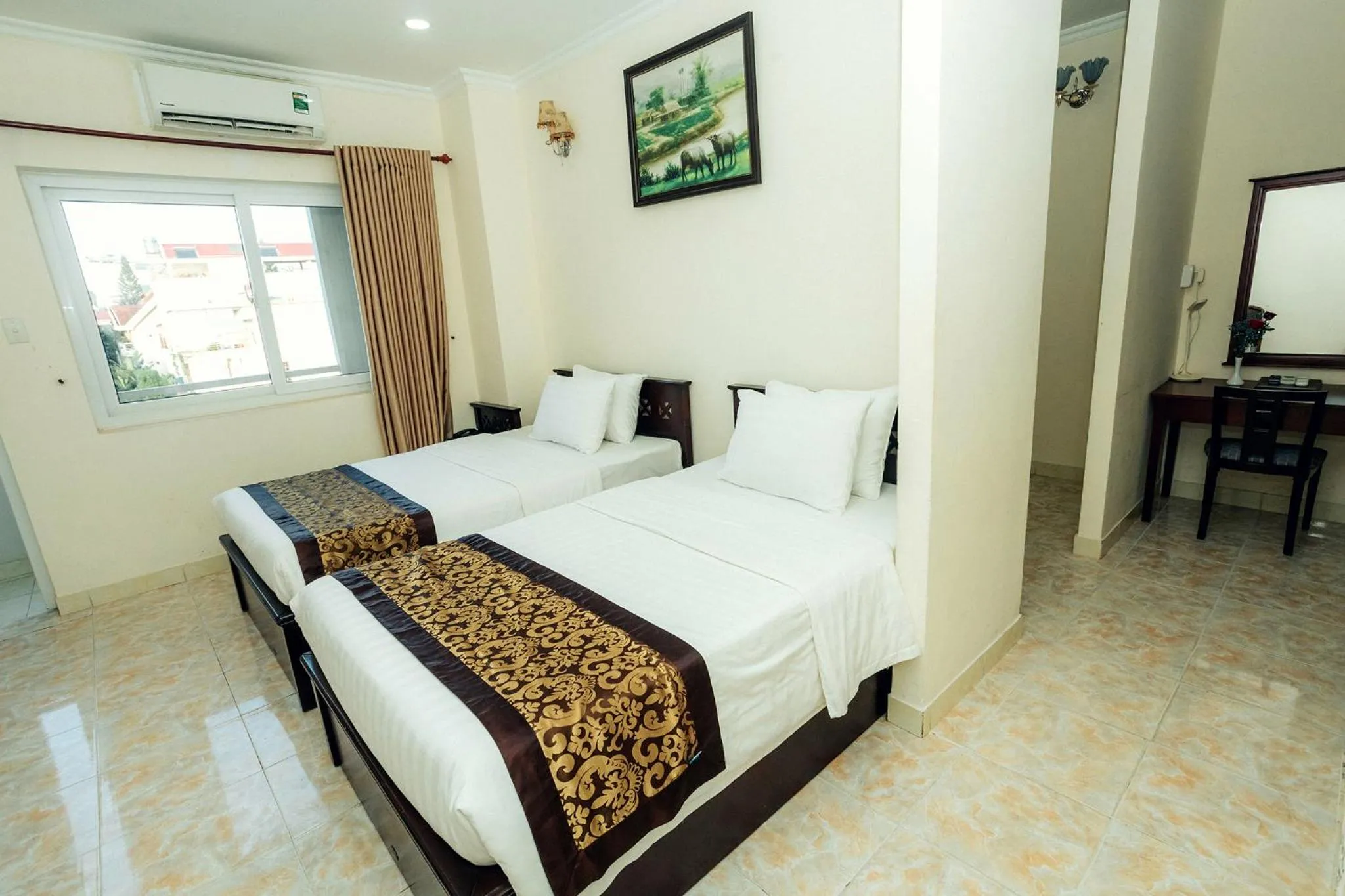 Standard Triple Room in Biet Dien Hotel