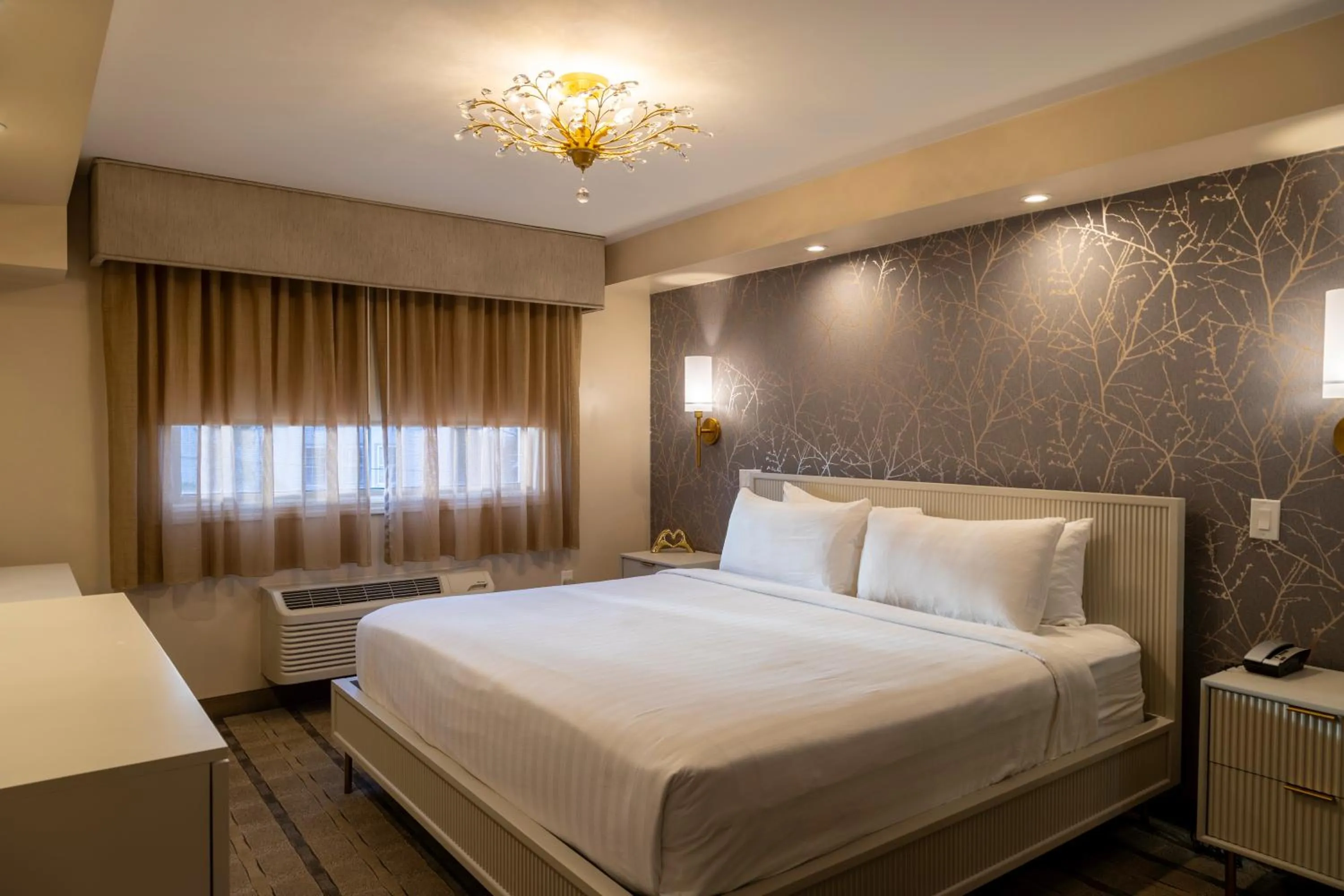 Presidential Suite in The Kenilworth Hotel - Airport West