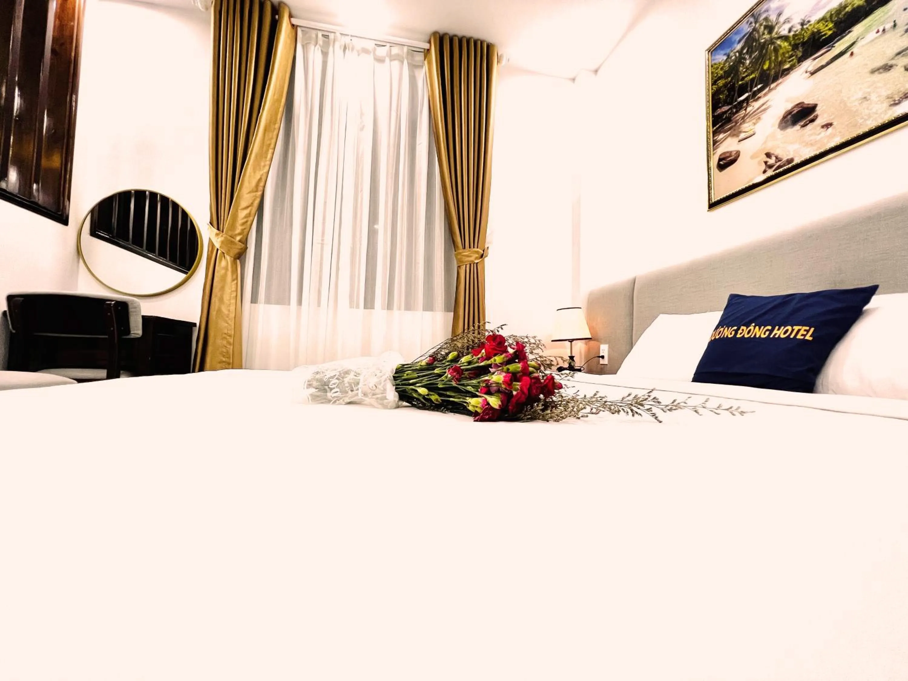 Apartment with Balcony in Dương Đông Hotel